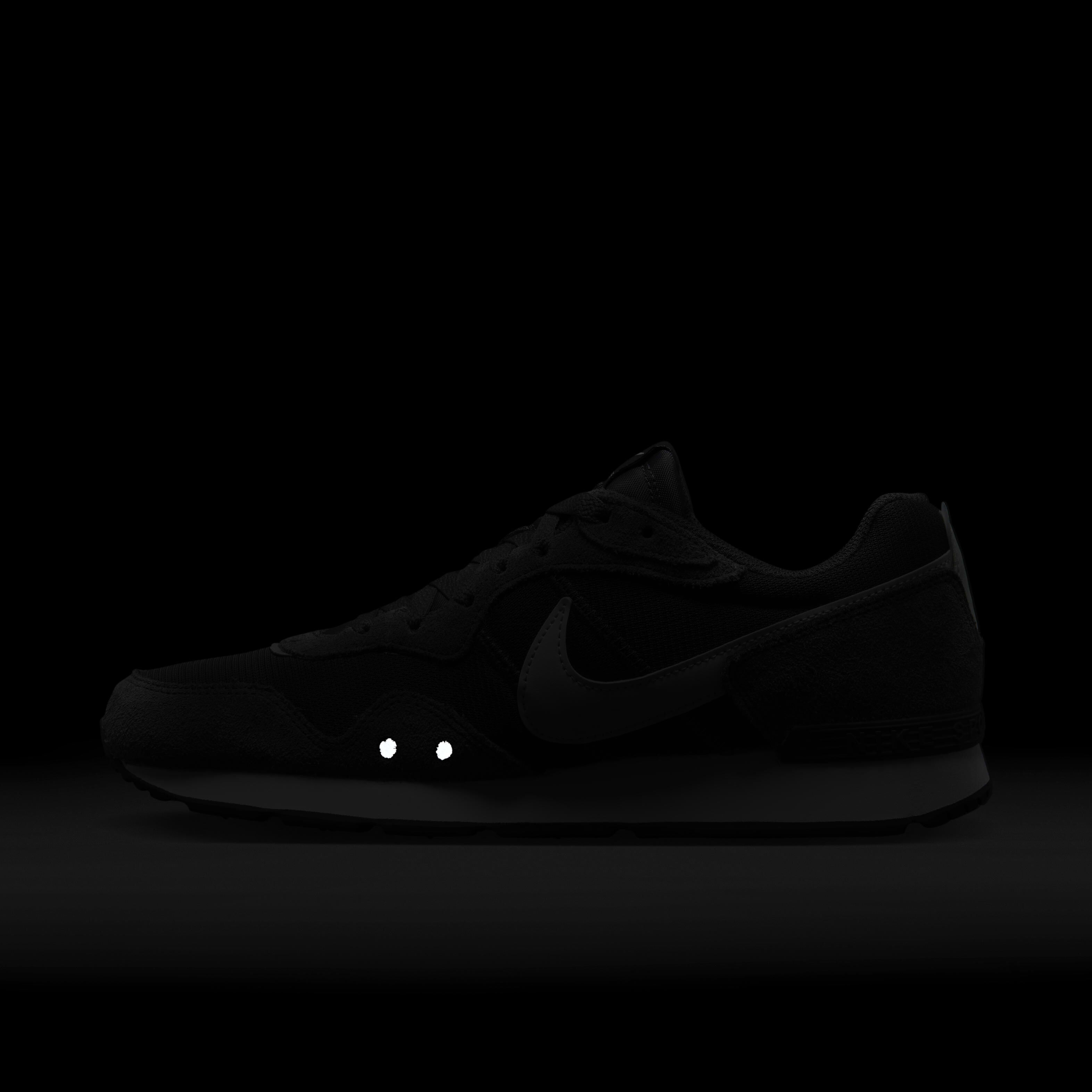Nike Venture Runner image number 11
