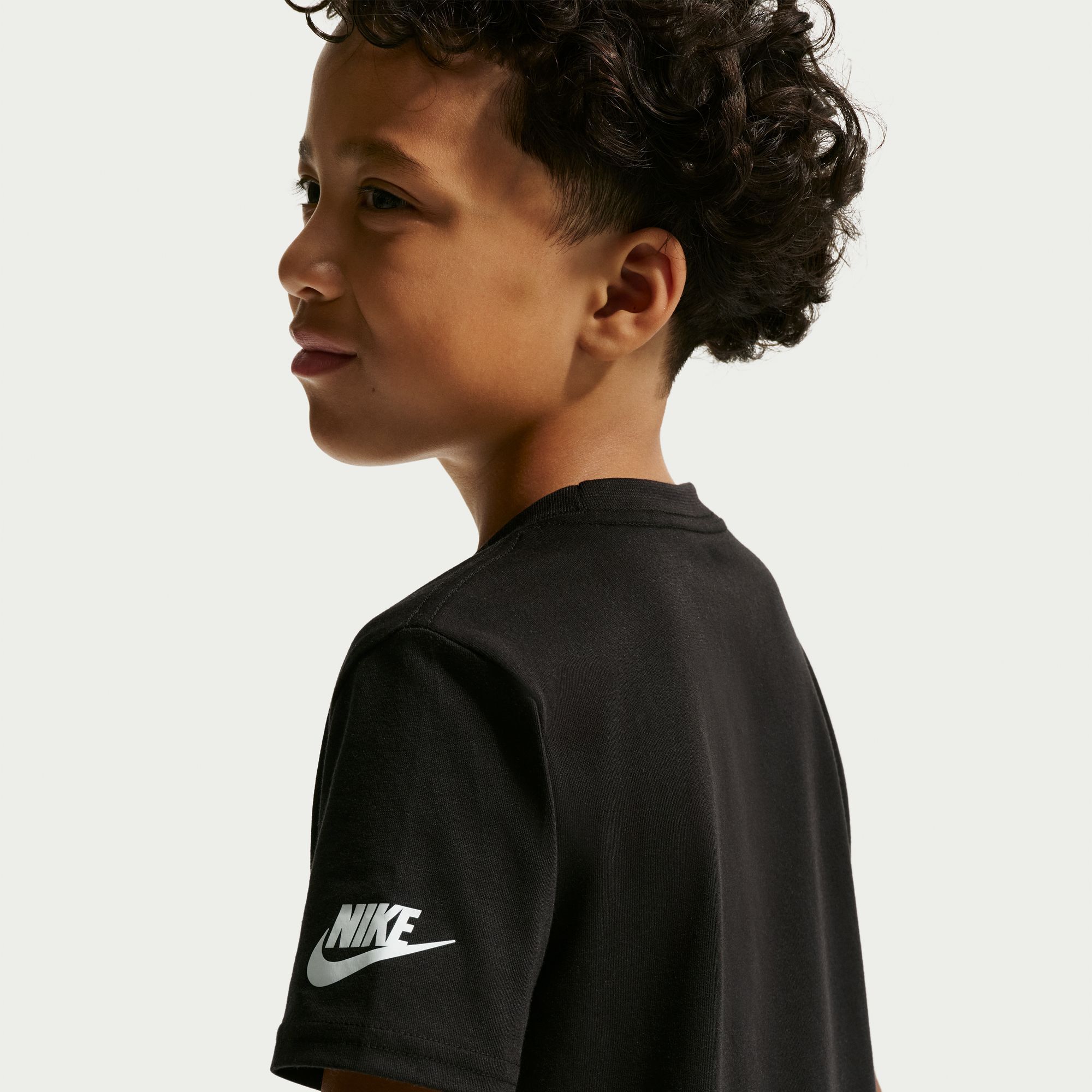 Nike image number 3