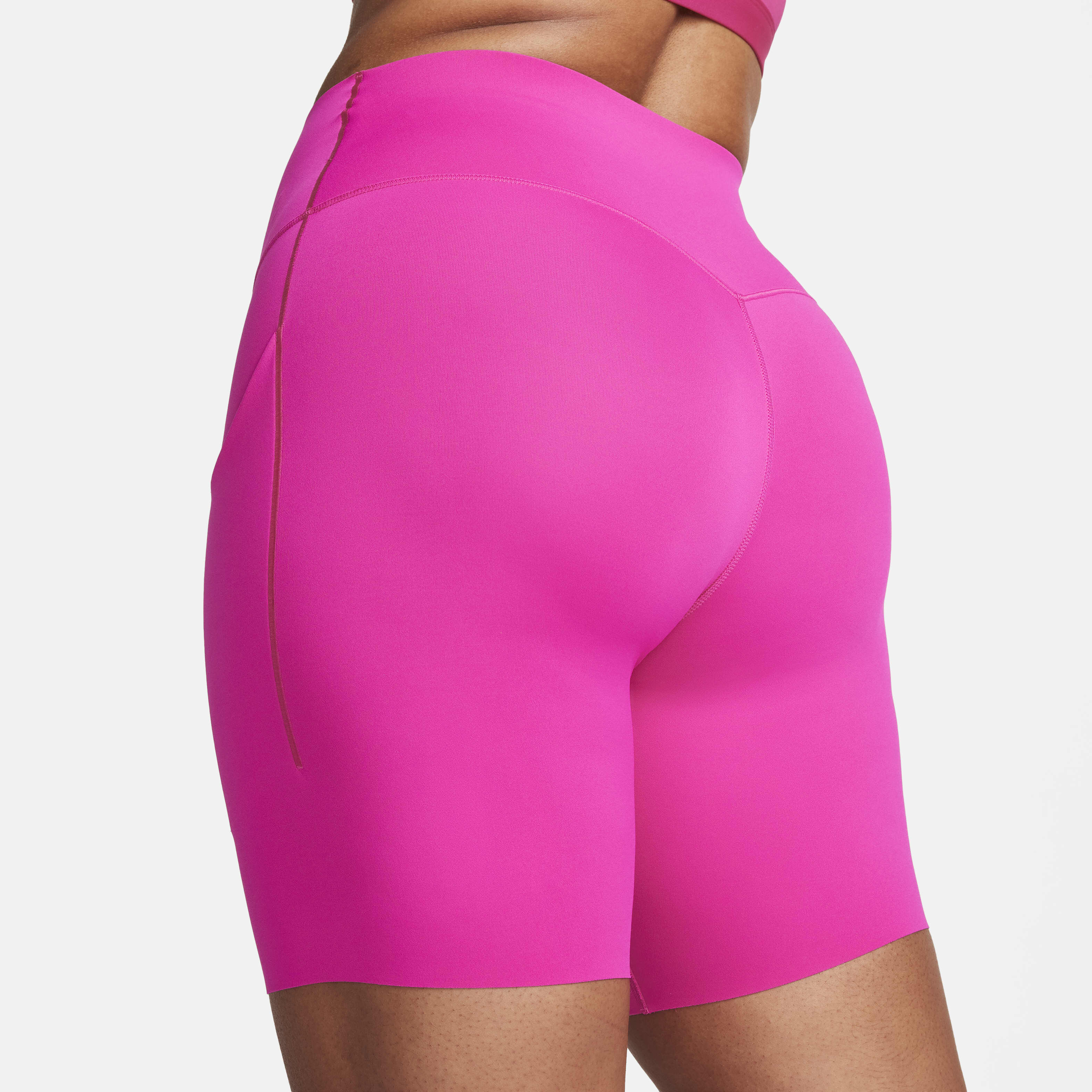 نايكي يونيفرسا image number 5