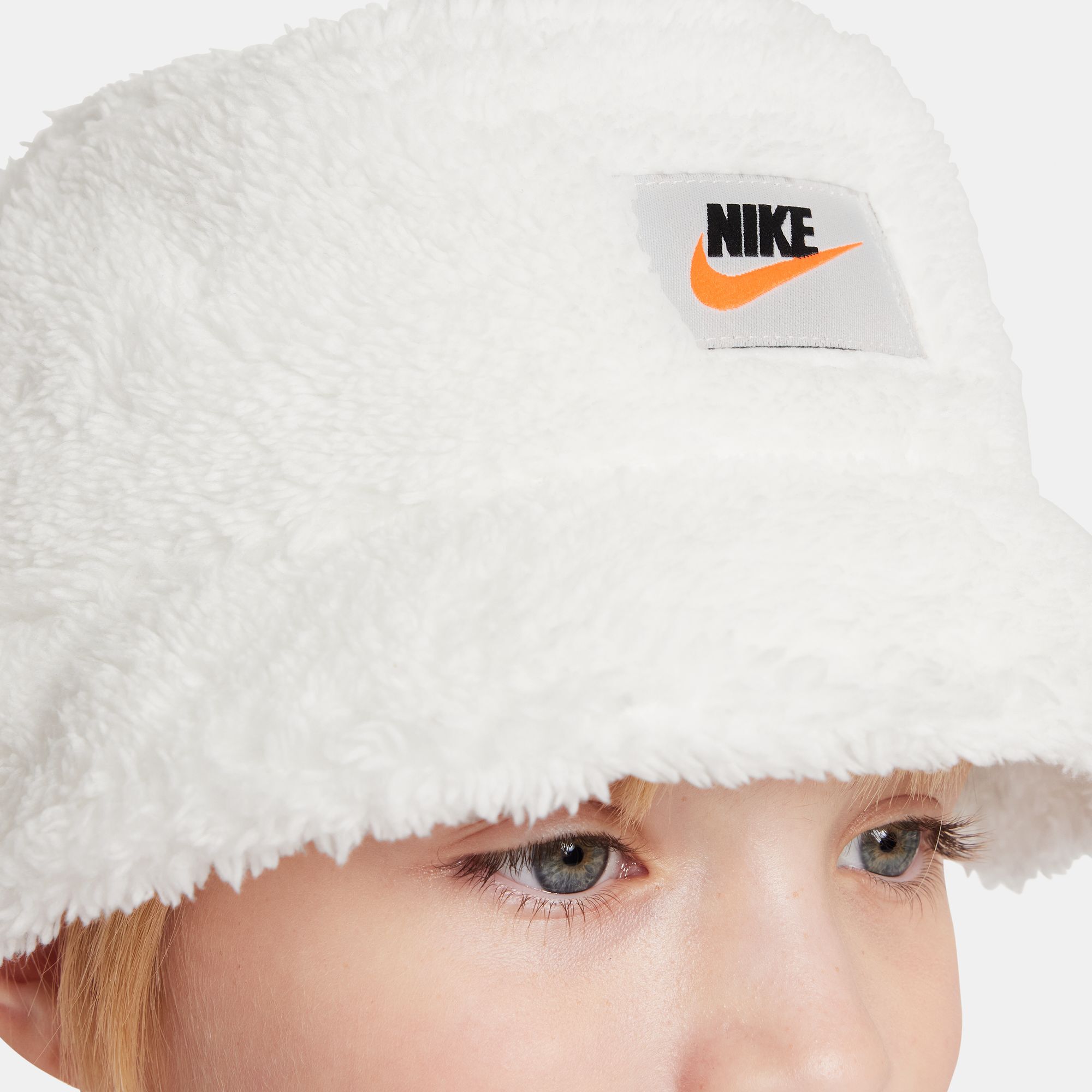 Nike Cozy Sherpa Apex Bucket Hat image number 2