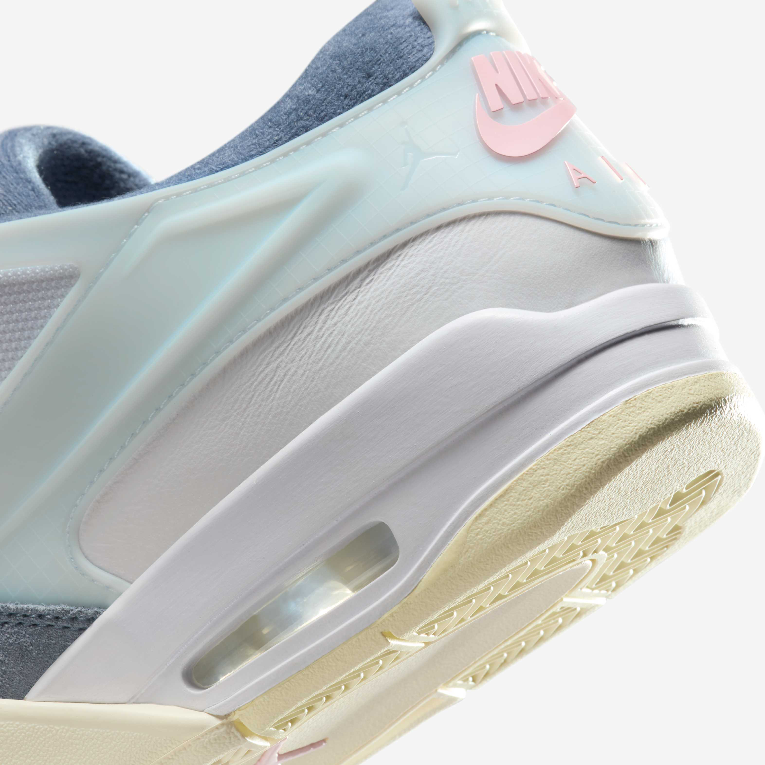 Air Jordan 4 RM image number 7