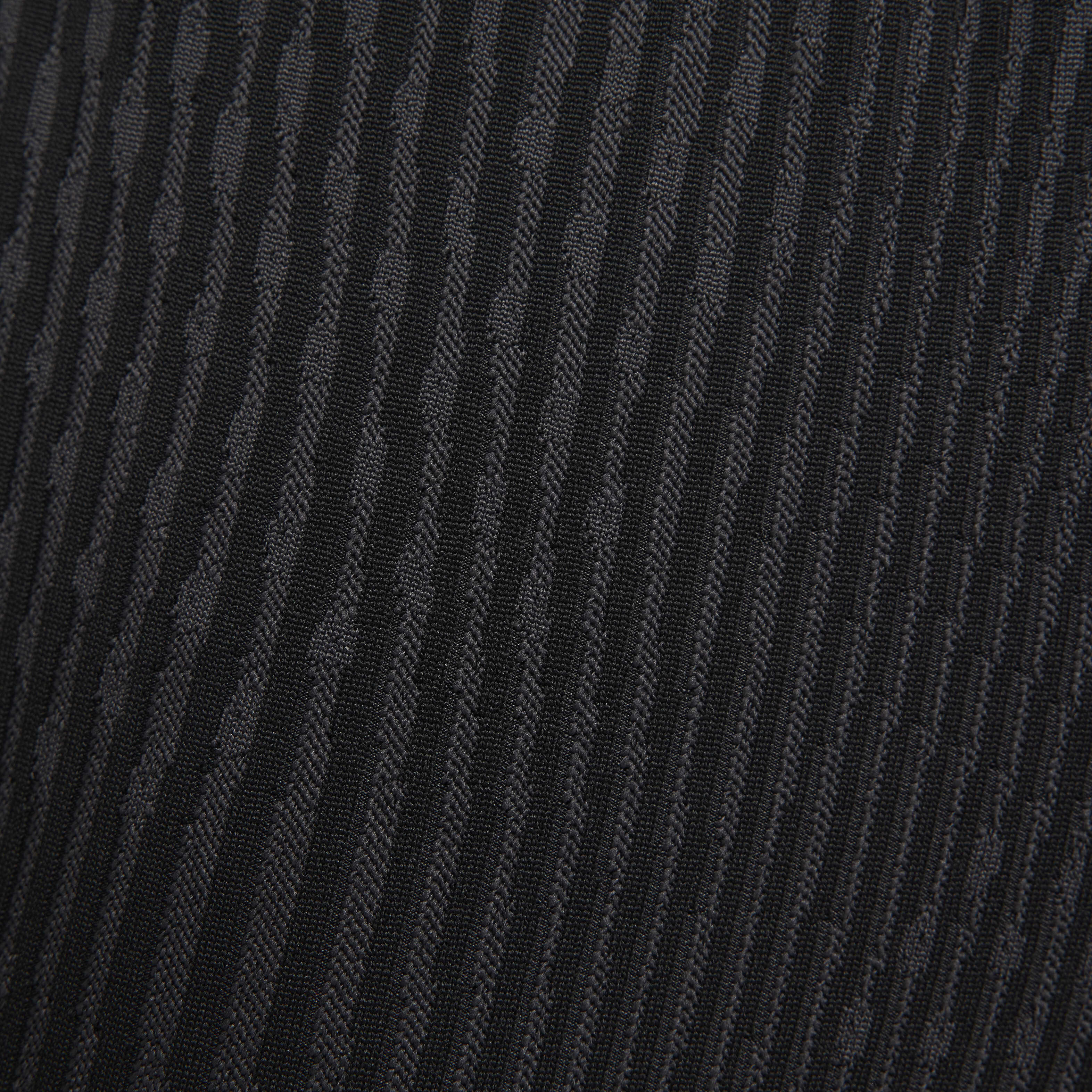 Nike Strike Elite image number 7