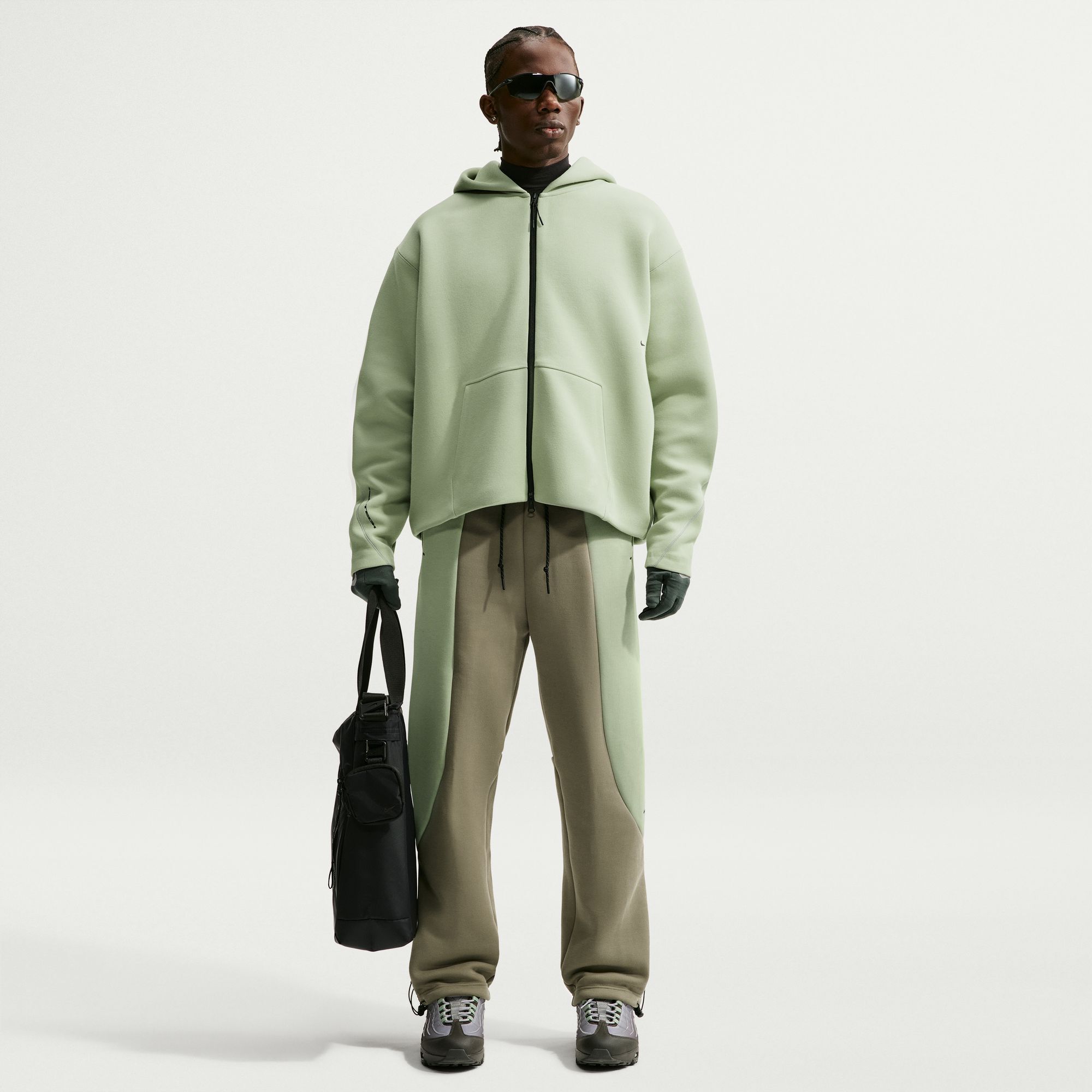 Zoom image
