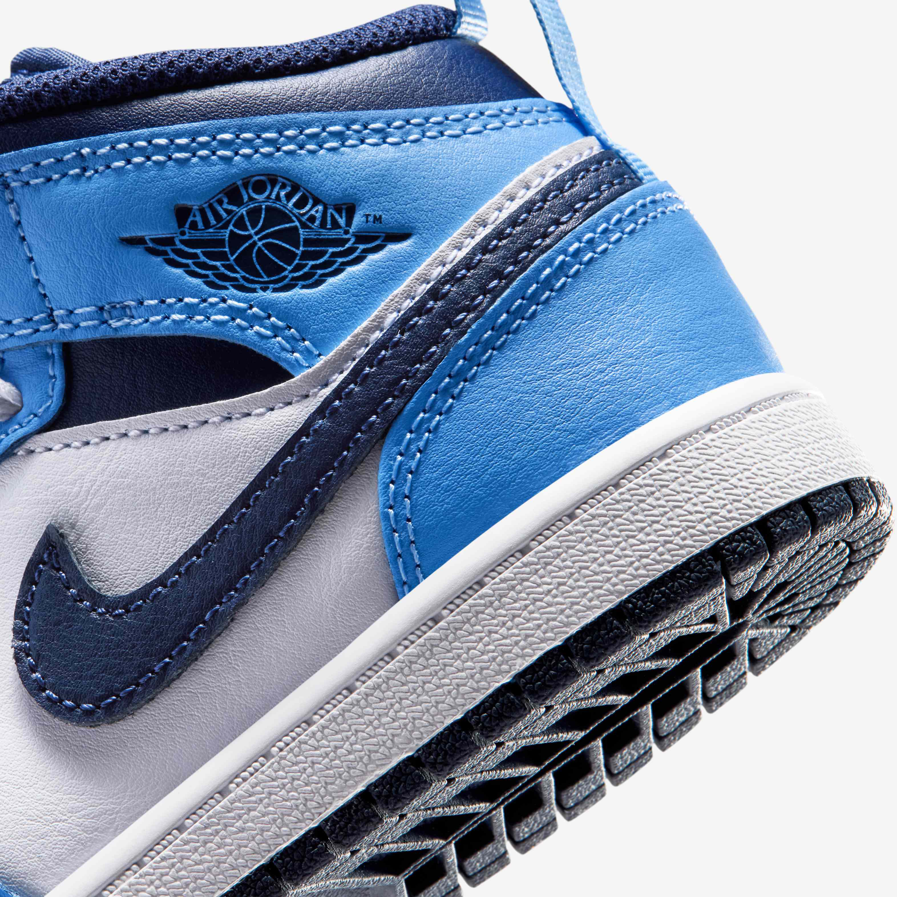 Jordan 1 Mid image number 7