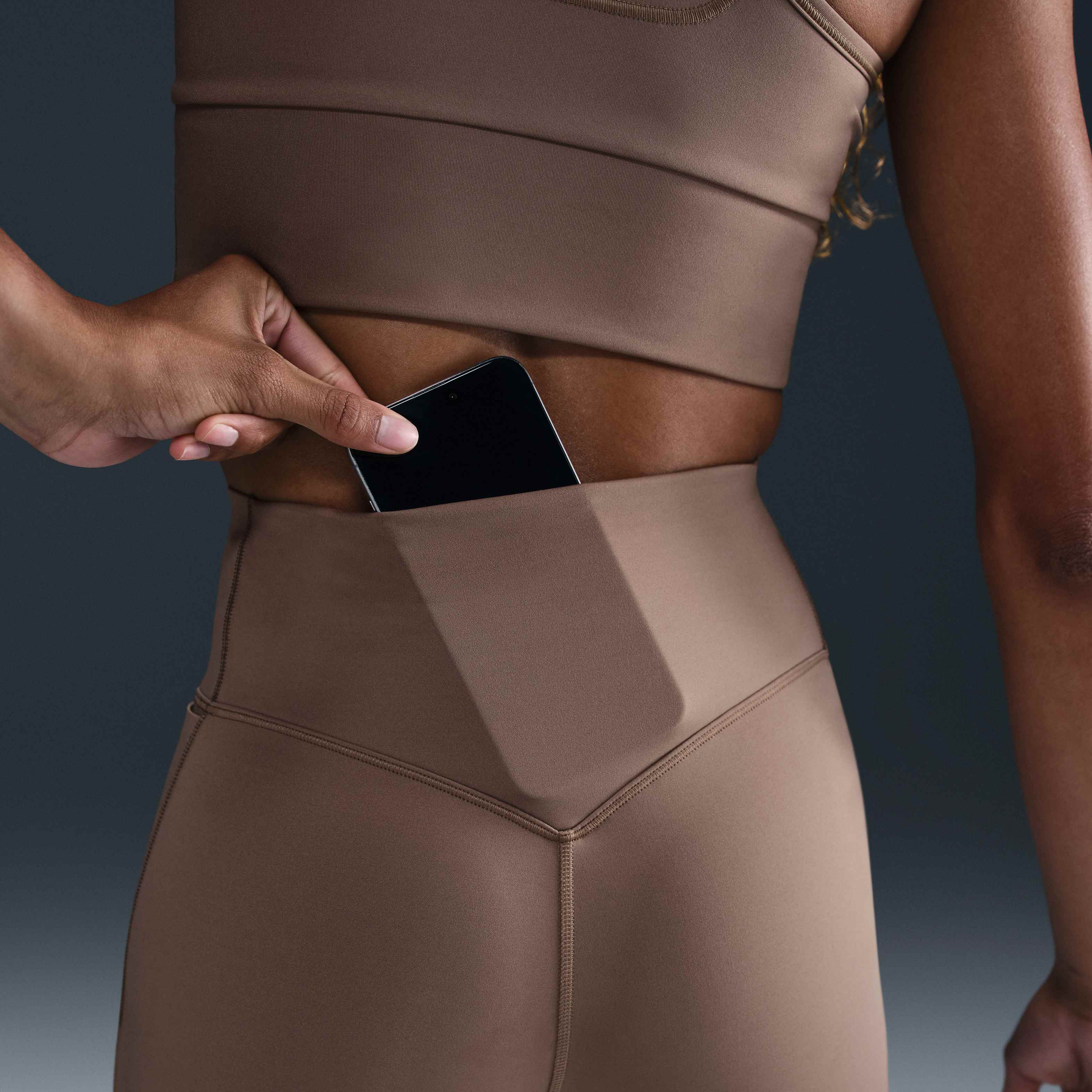 Nike Universa image number 6