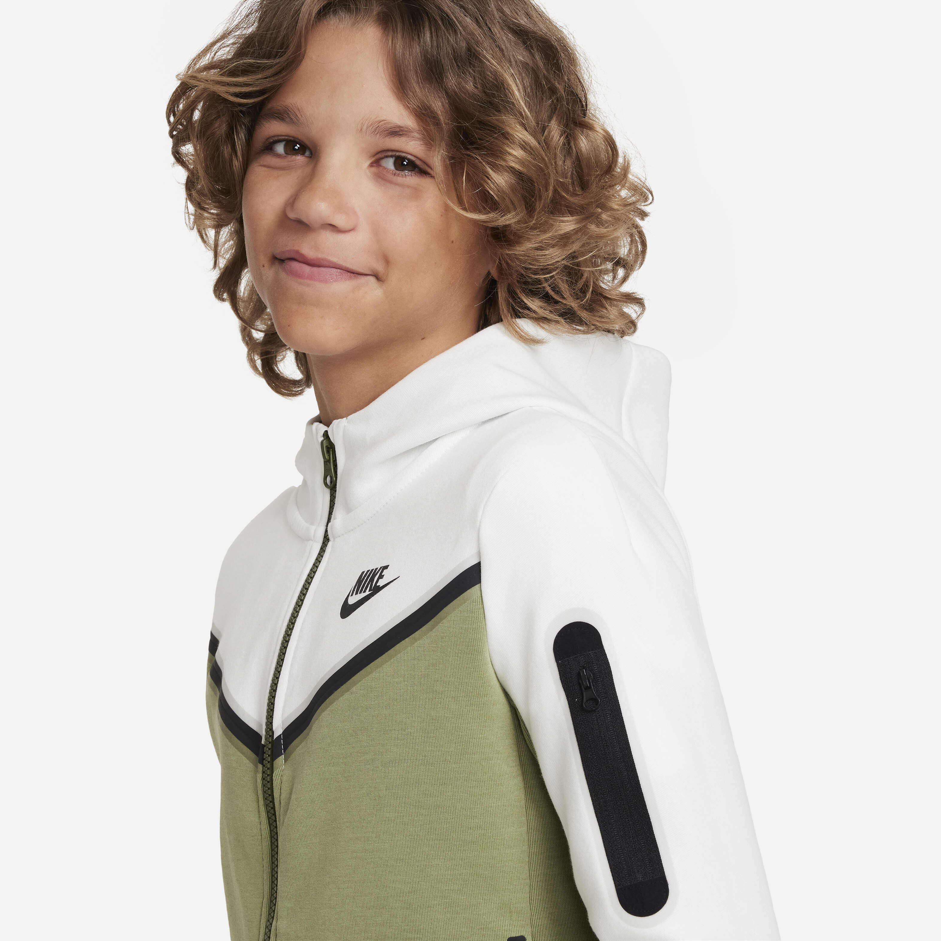 Nike Sportswear Tech Fleece image number 2