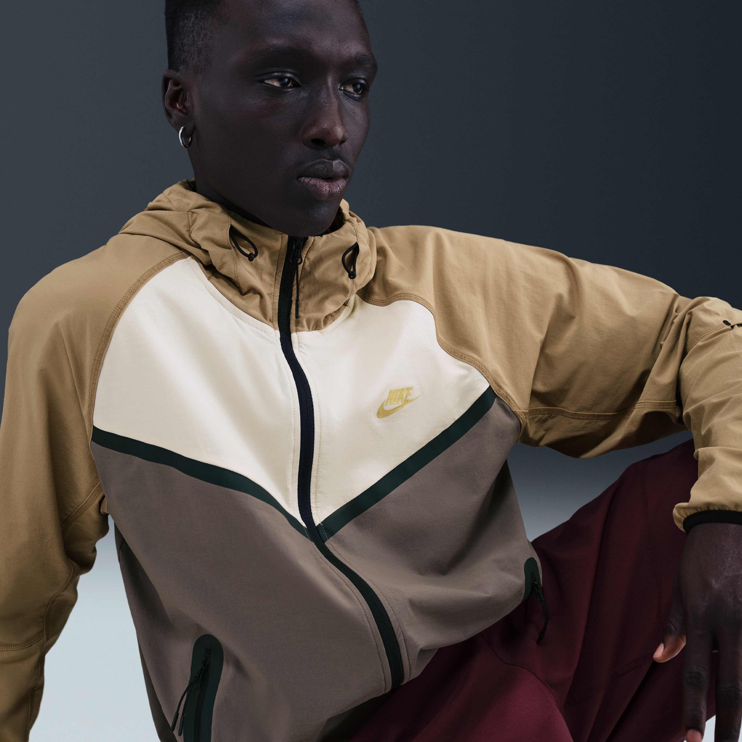 نايكي تك image number 2