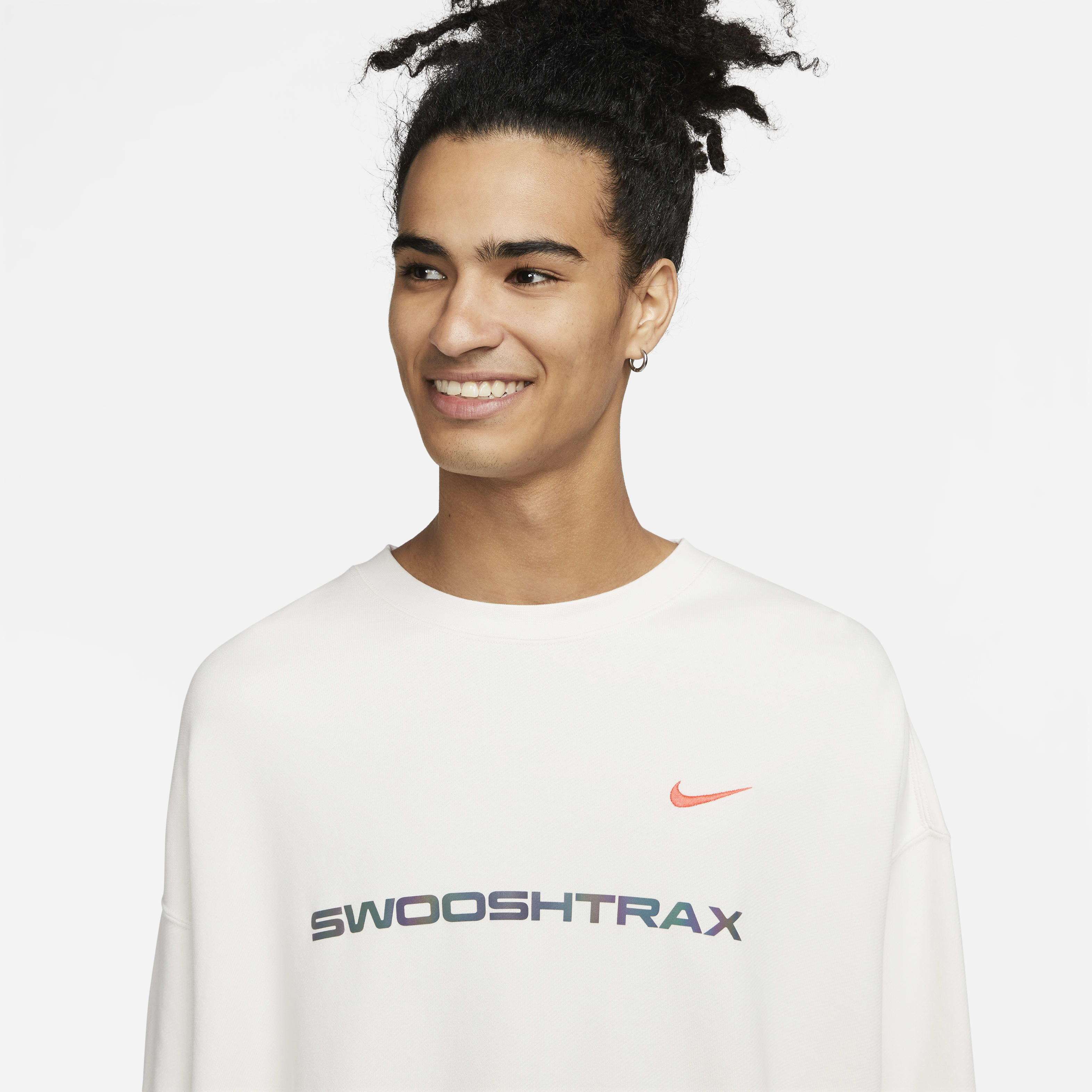 Nike Sportswear Trend image number 2