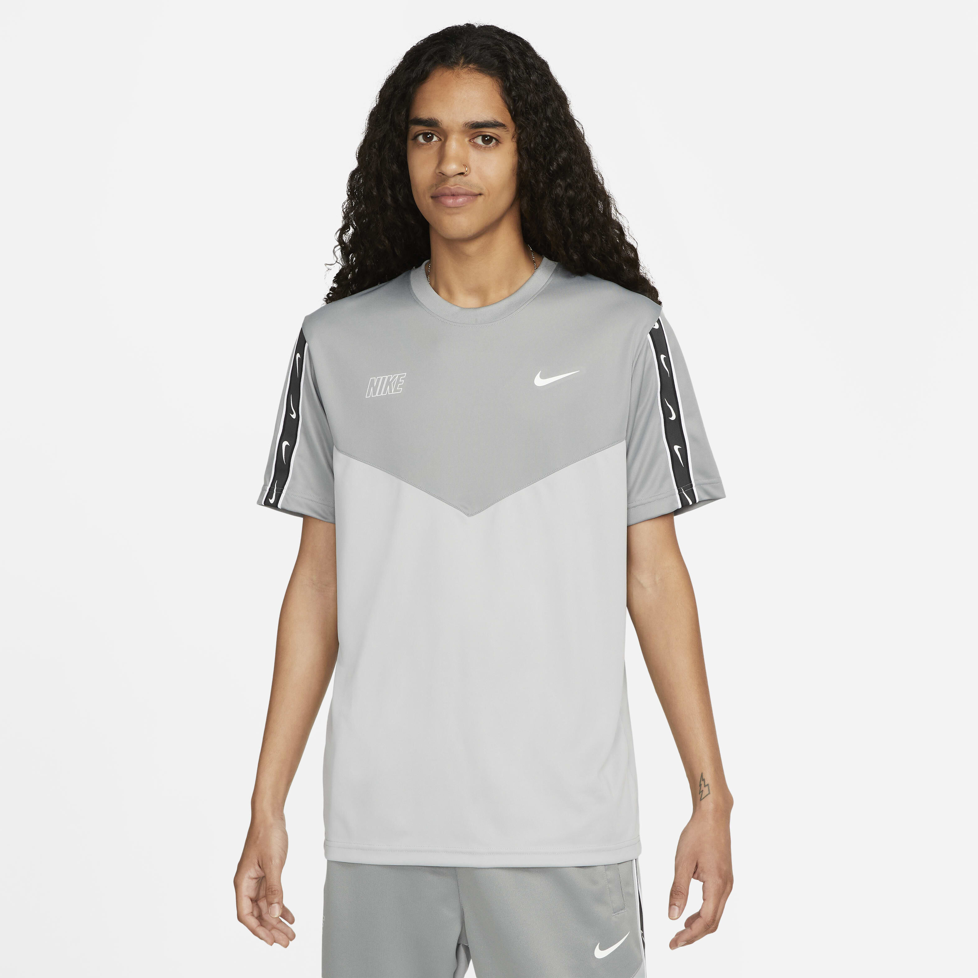 نايكي سبورتسوير ريبيت image number 0