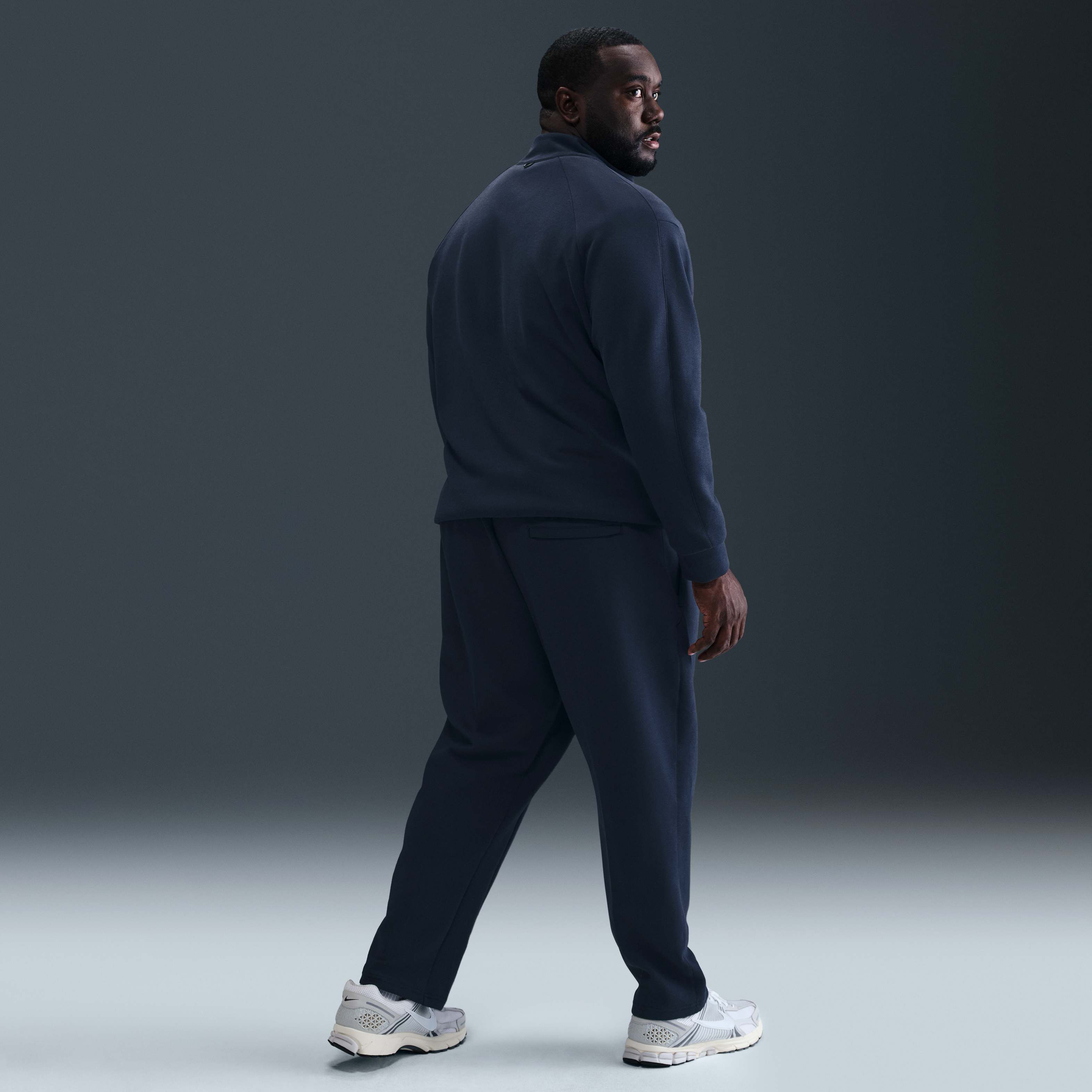 نايكي 24.7 امبوسبلي سوفت image number 10