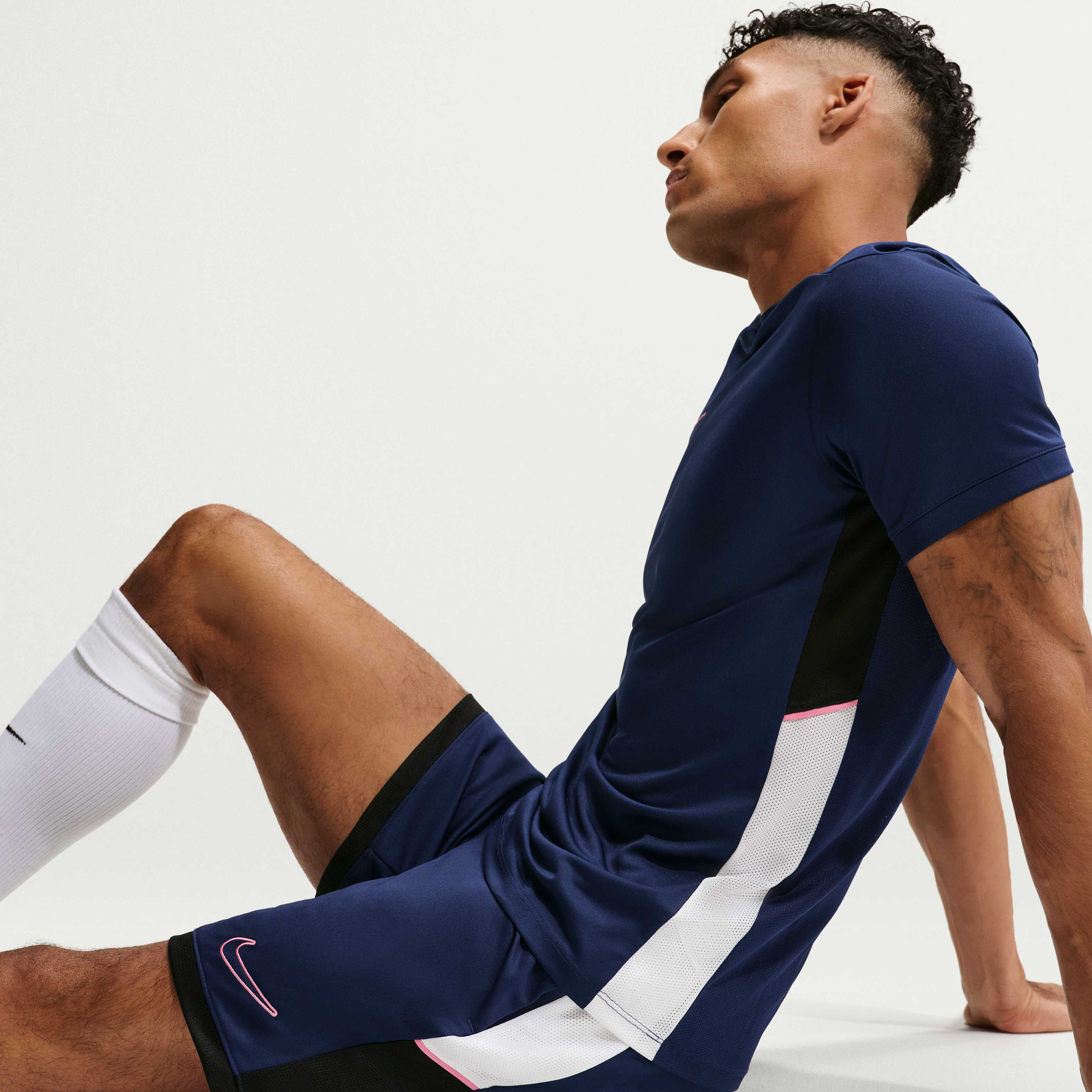 نايكي أكاديمي image number 3