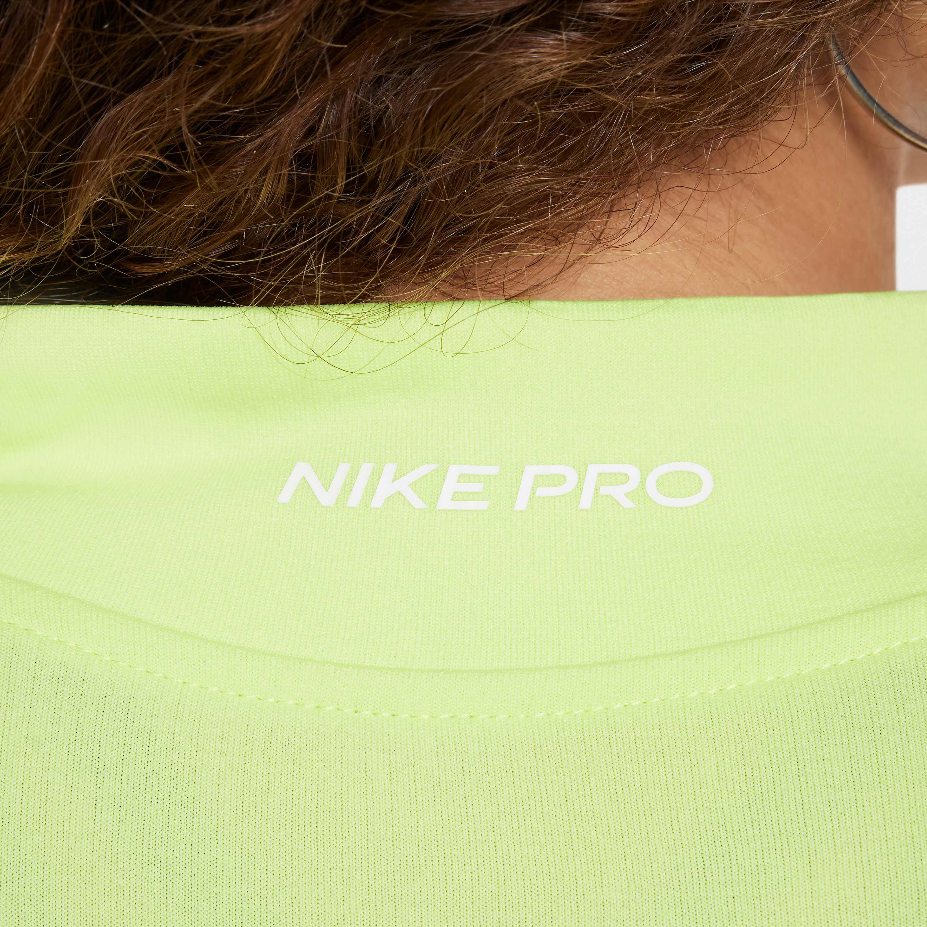 Nike Pro image number 5