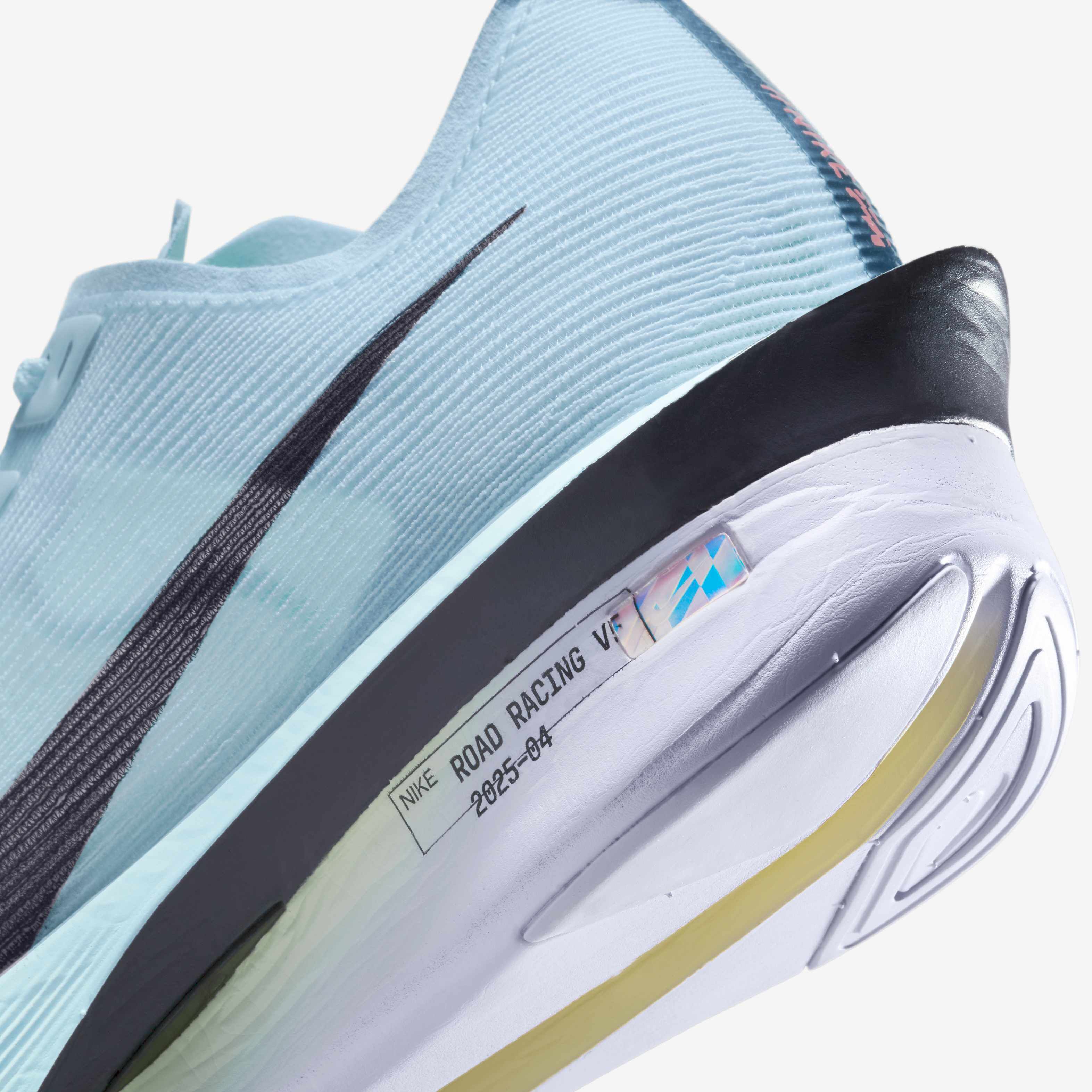 Nike Vaporfly 4 image number 7