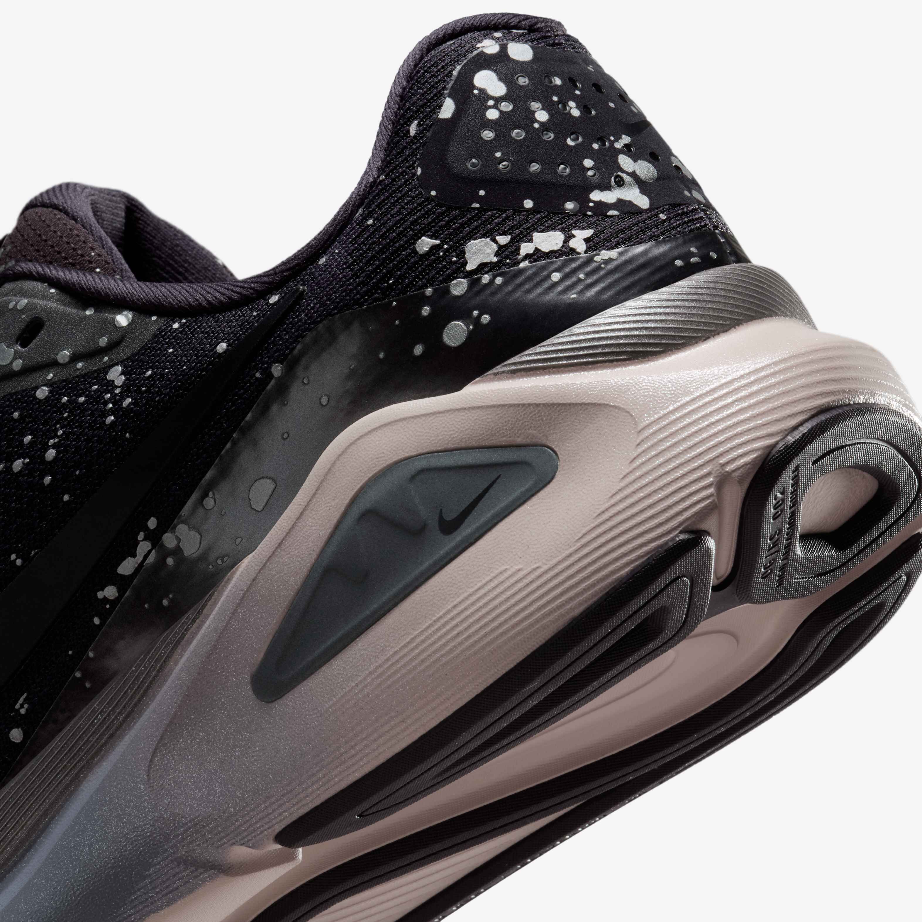 Nike Structure 26 SE image number 7