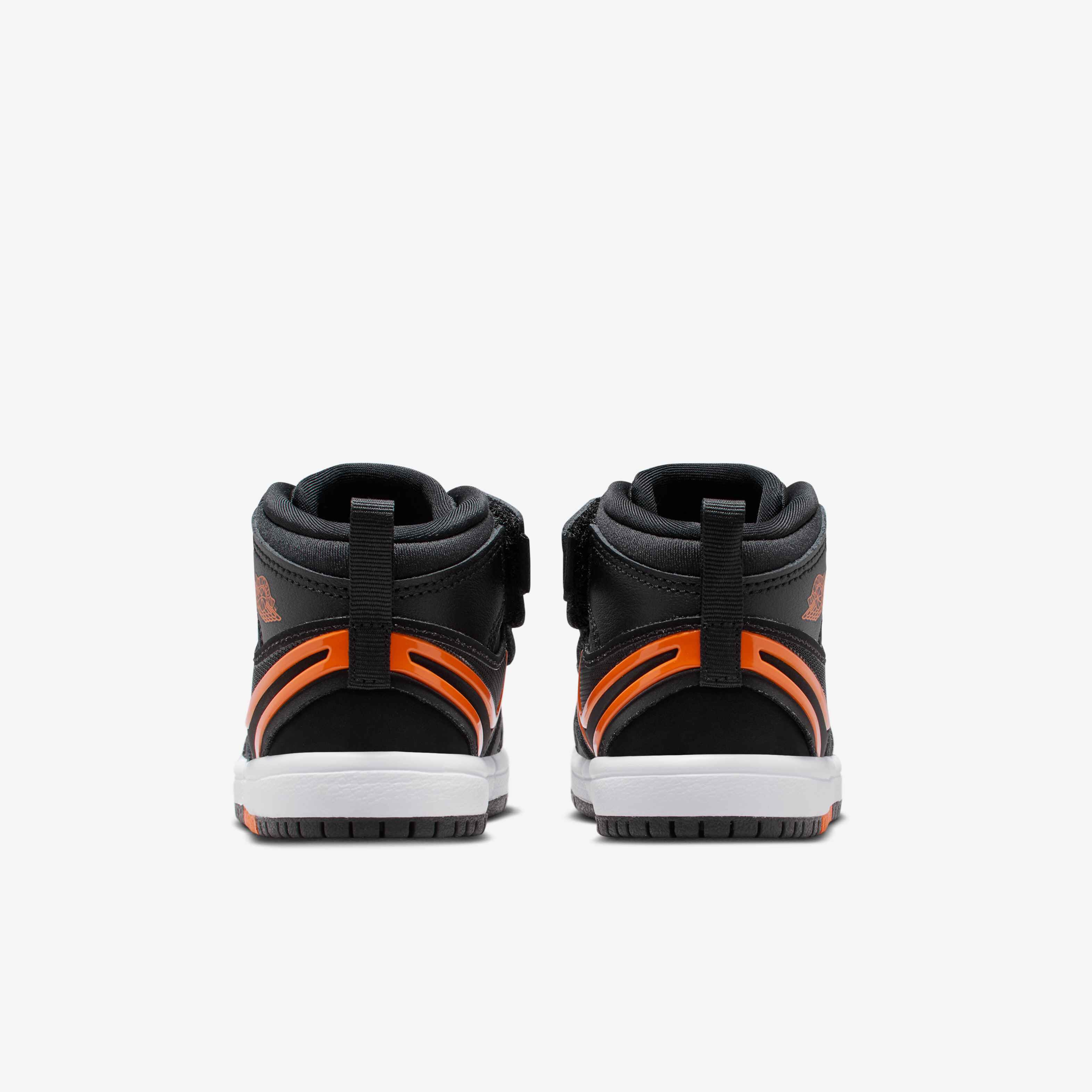 جوردن 1 ميد ايزي اون image number 5