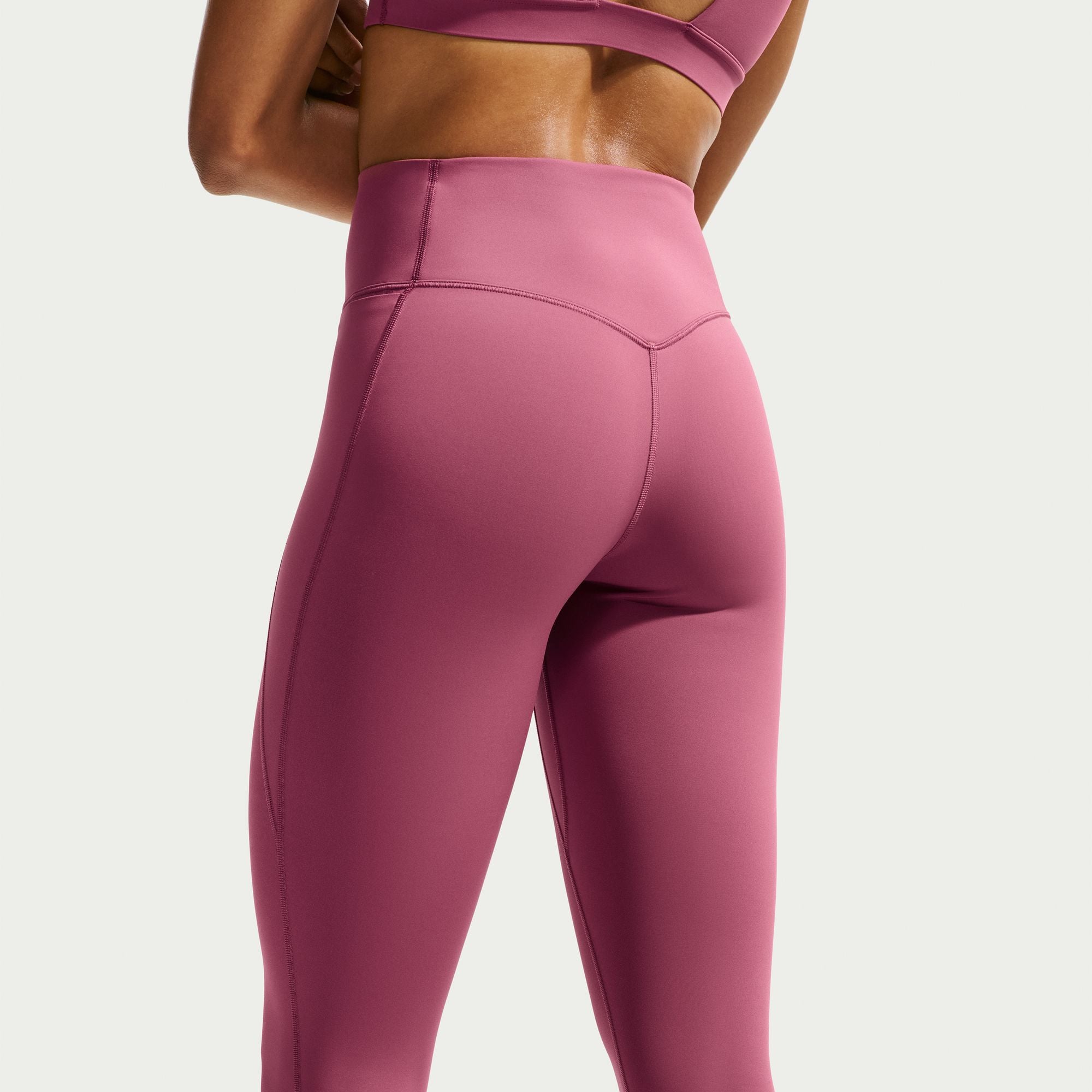 Nike Universa image number 4