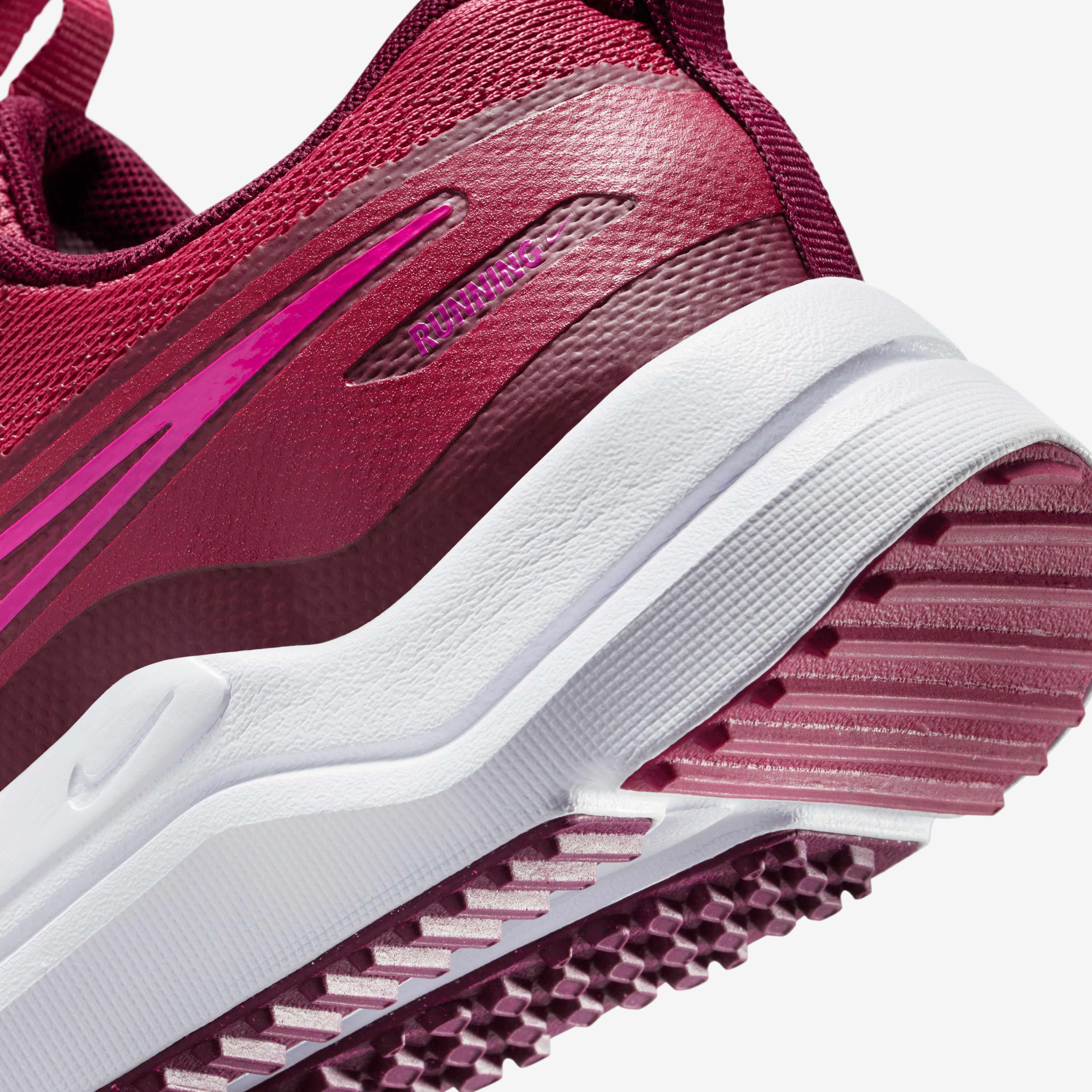 Nike Cosmic Runner image number 7