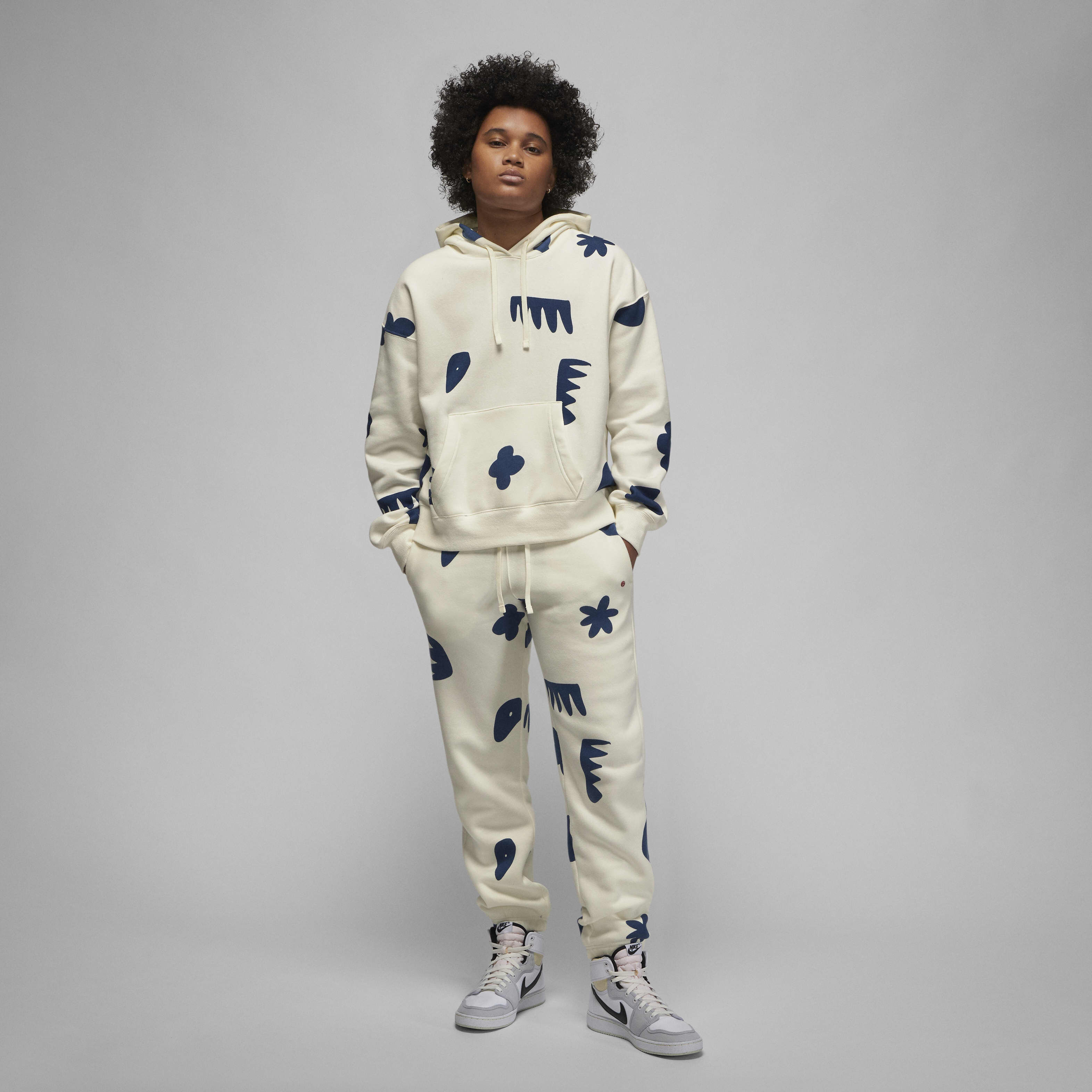 Jordan Artist Series by Mia Lee image number 4