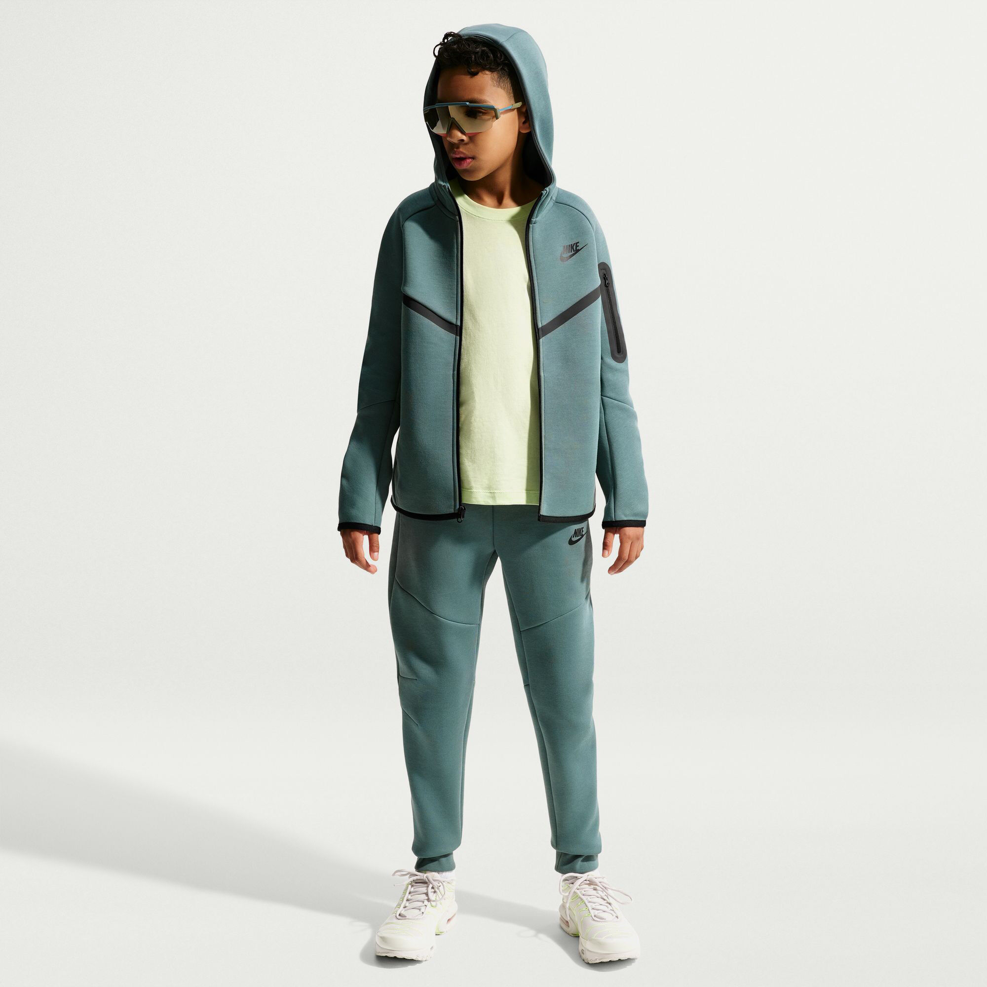 Nike Sportswear Tech Fleece image number 0