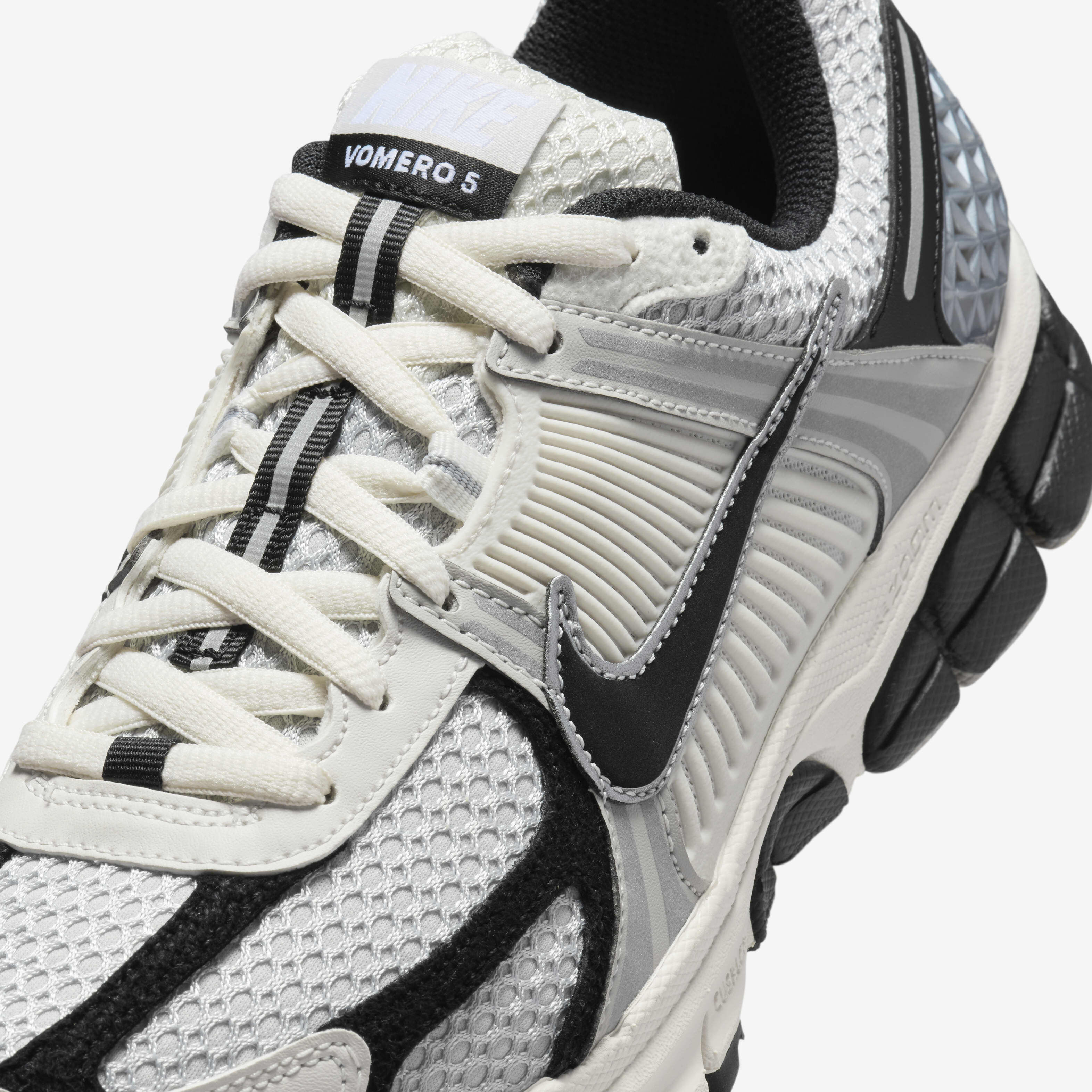 Nike zoom vomero 6 hotsell
