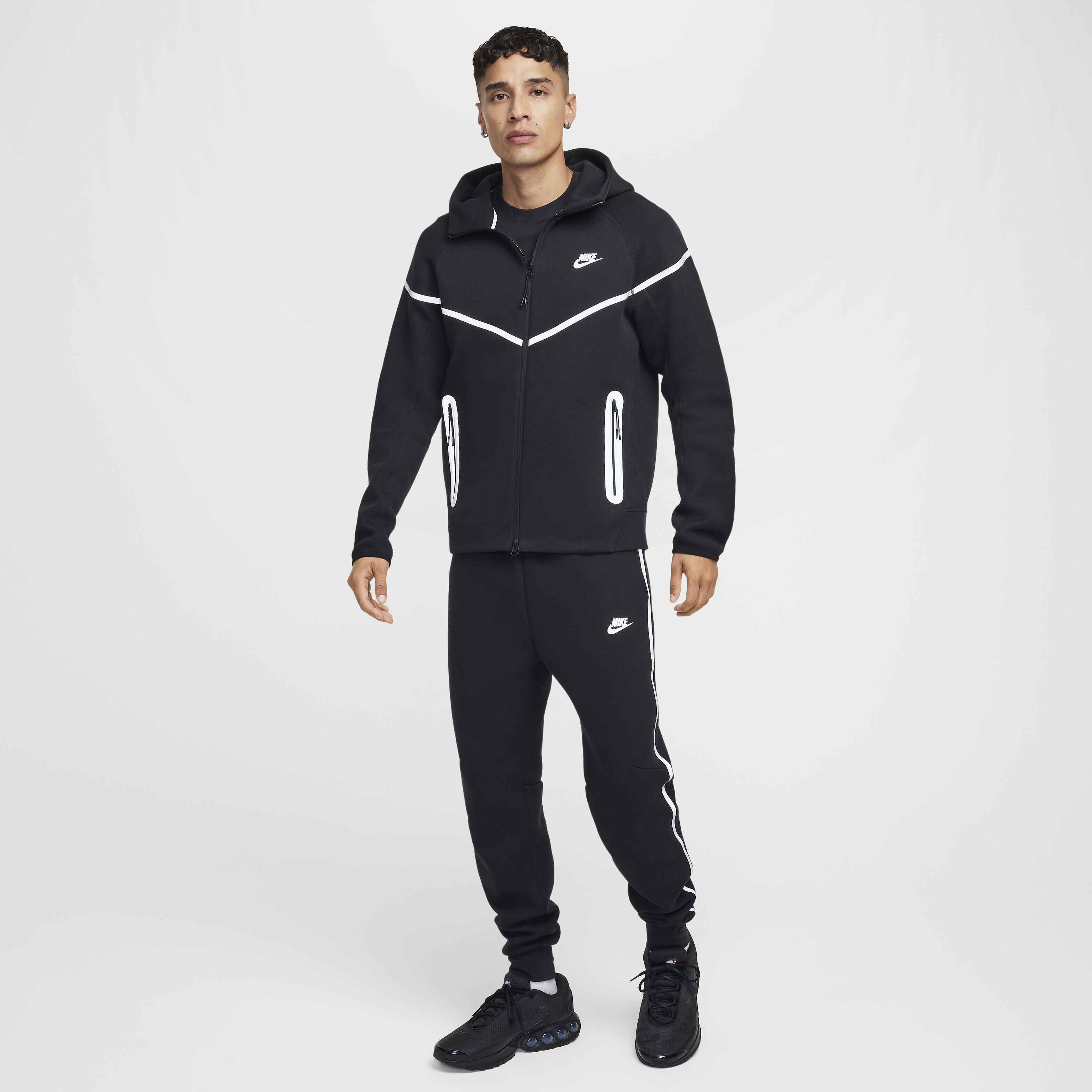 Nike jacket and joggers best sale