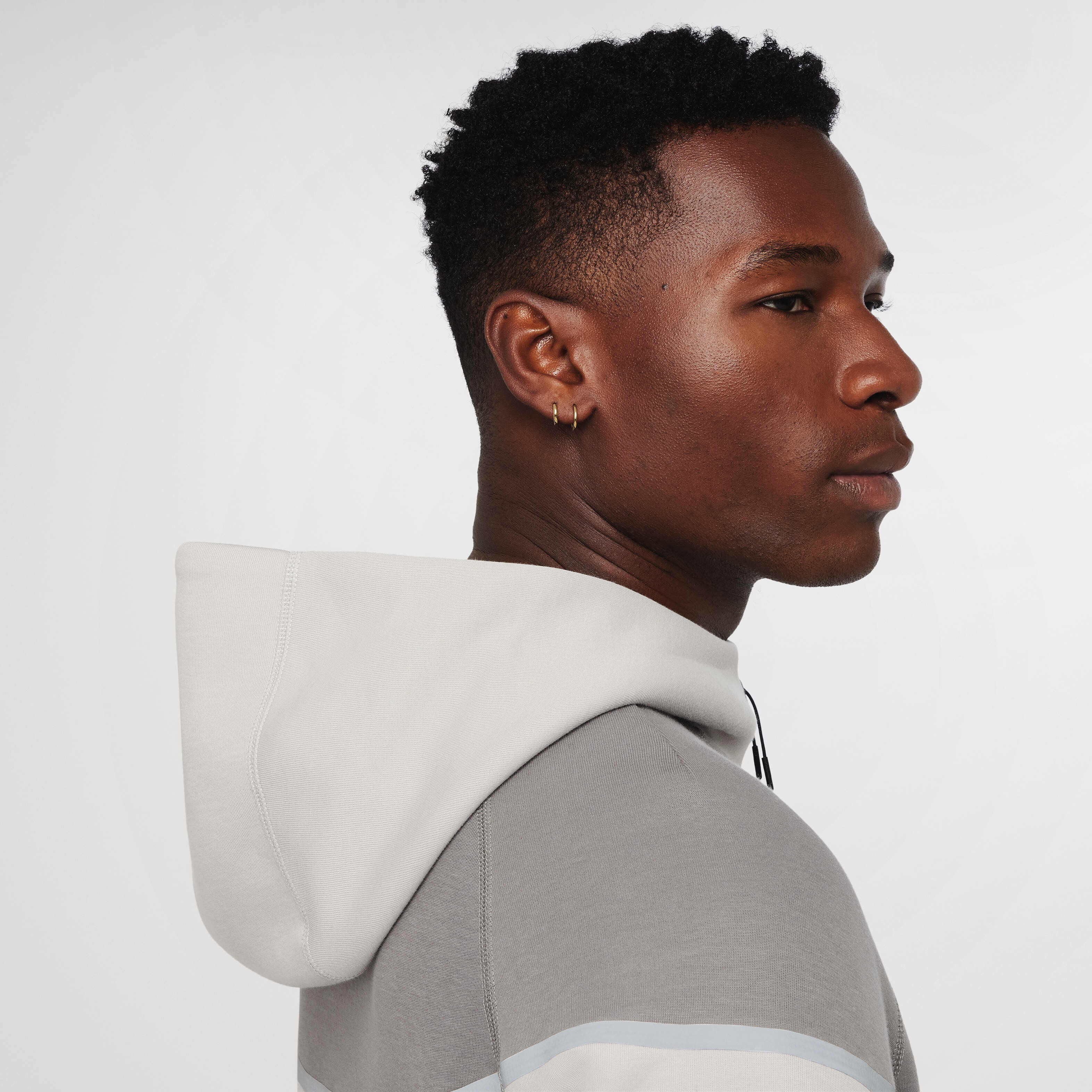 نايكي تك ويندرانر image number 6