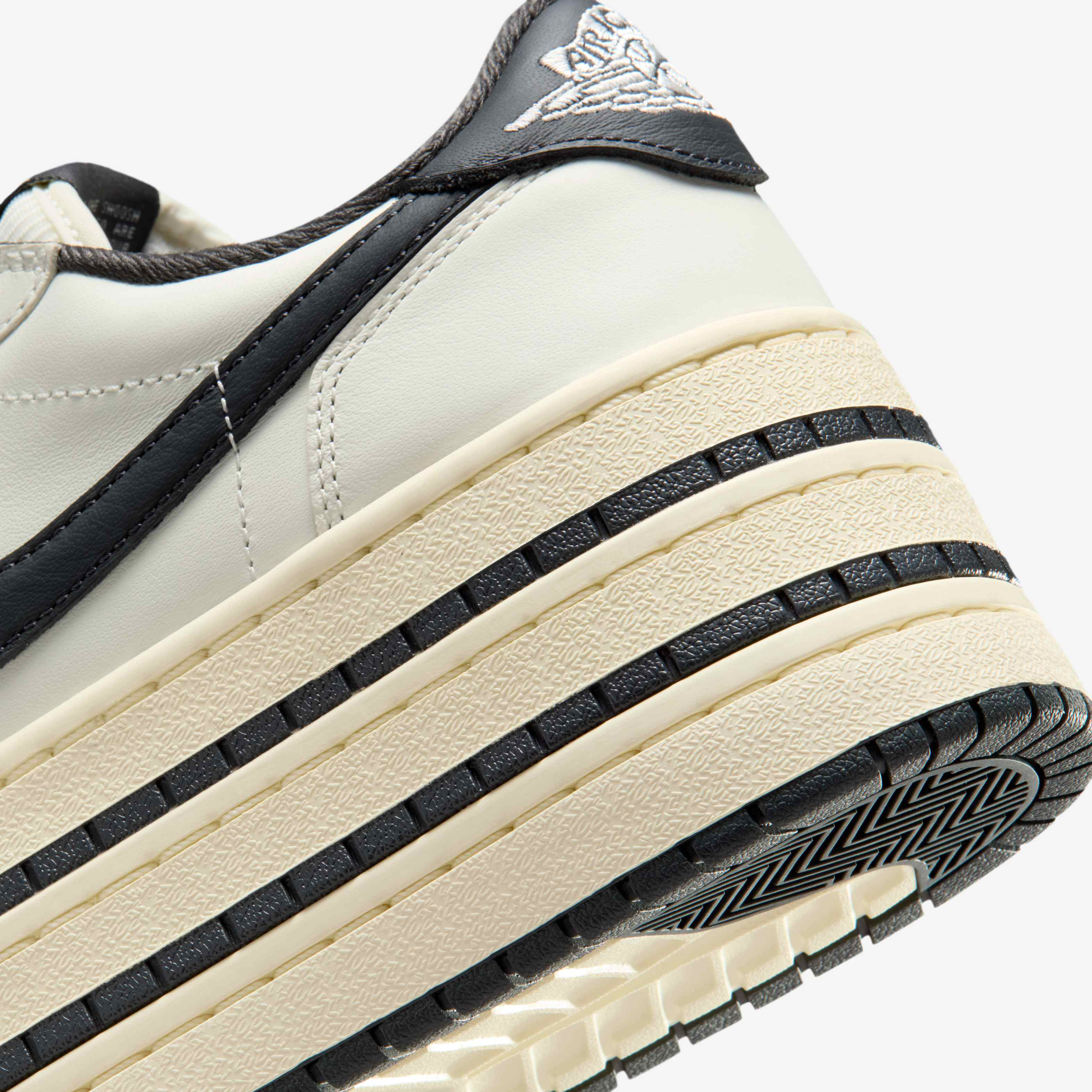 إير جوردن 1 تريبل ستاك image number 7