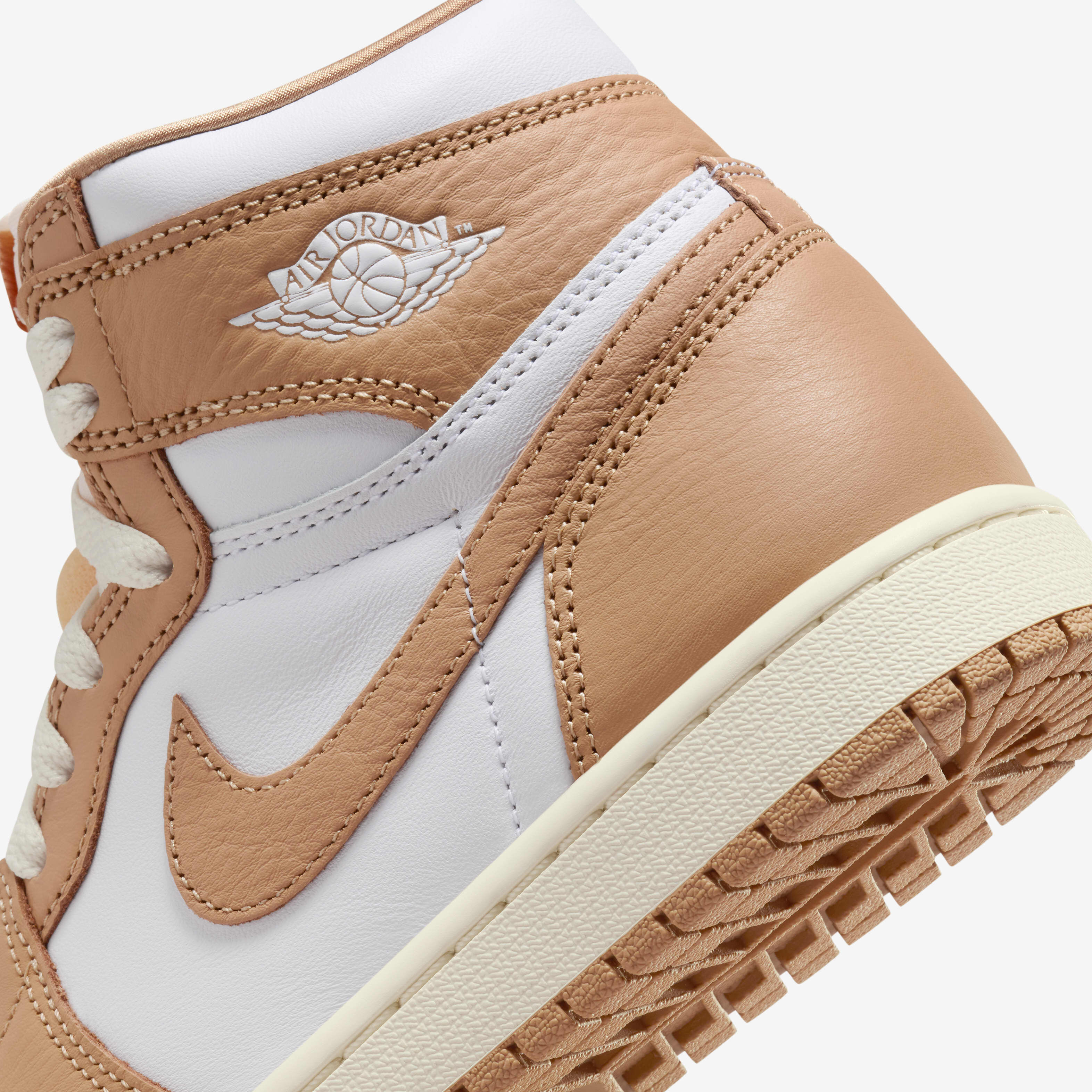 اير جوردن 1 ريترو هاي OG image number 7