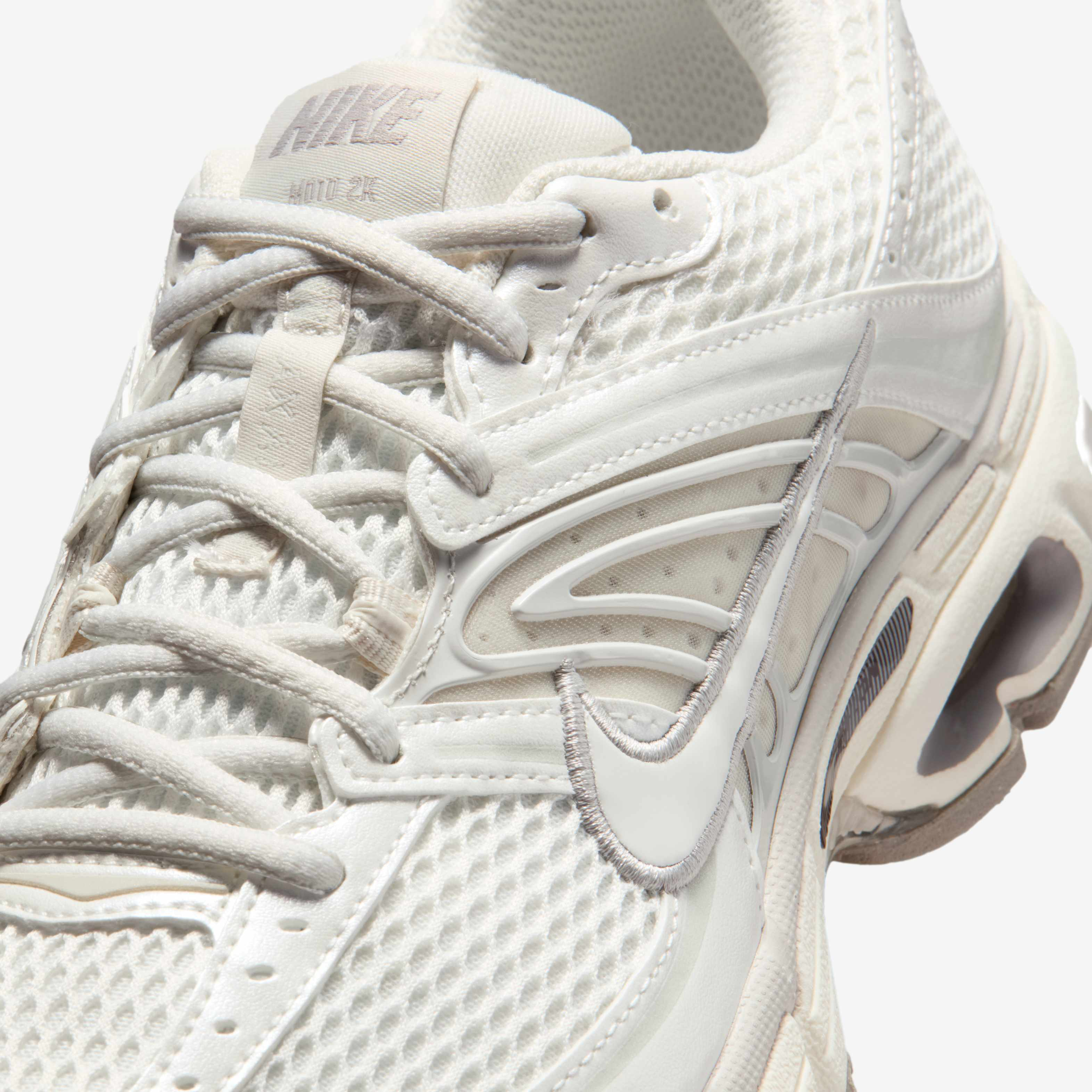 Nike Air Max Moto 2K image number 6