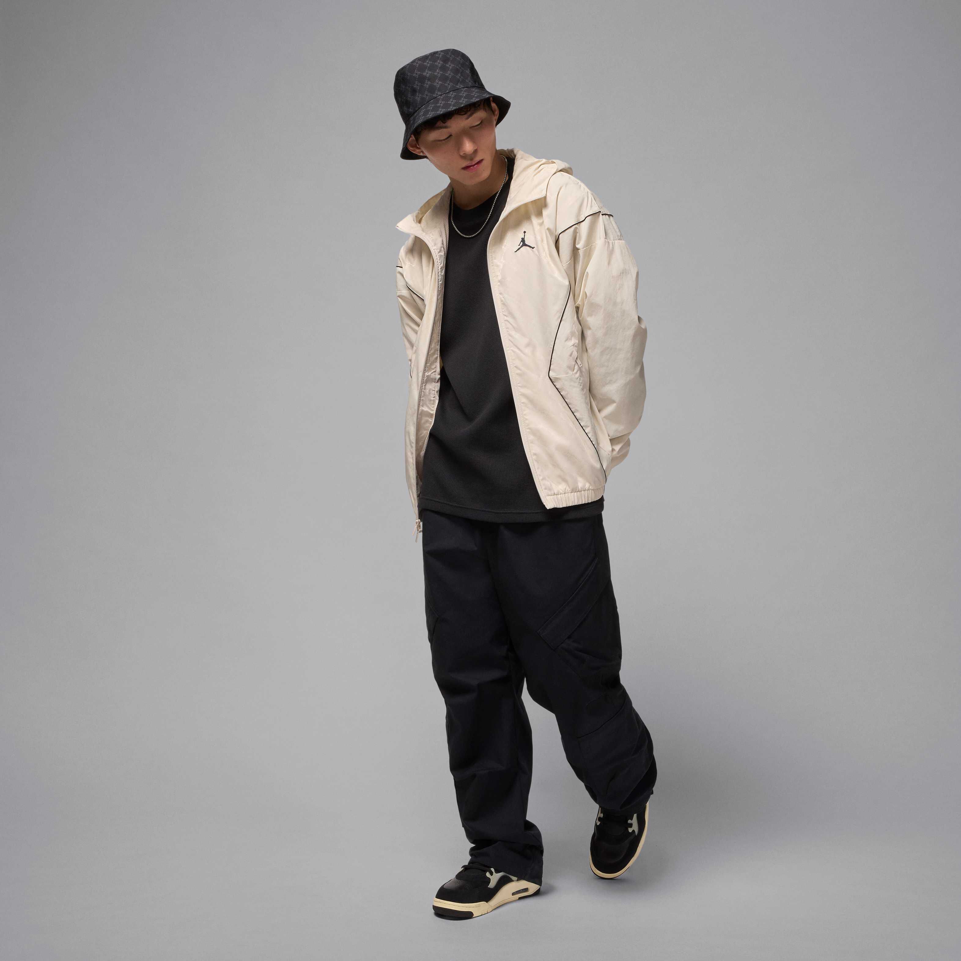 Jordan Brooklyn image number 7