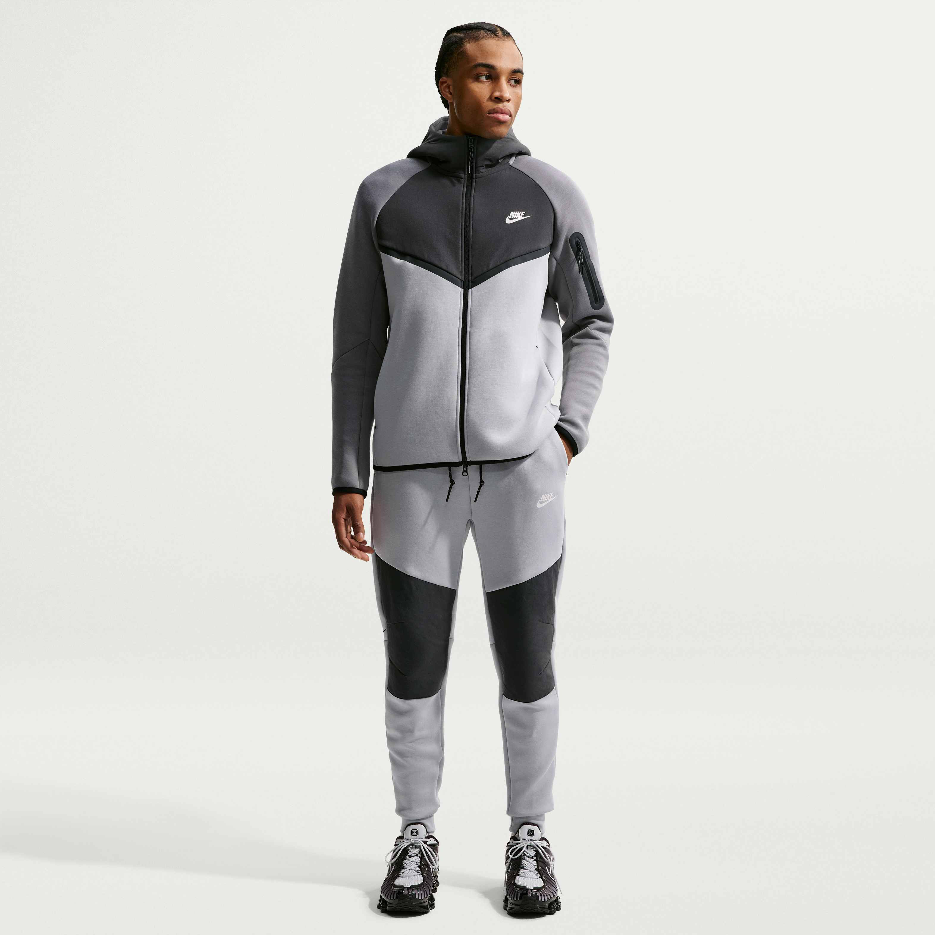 Nike Tech image number 0