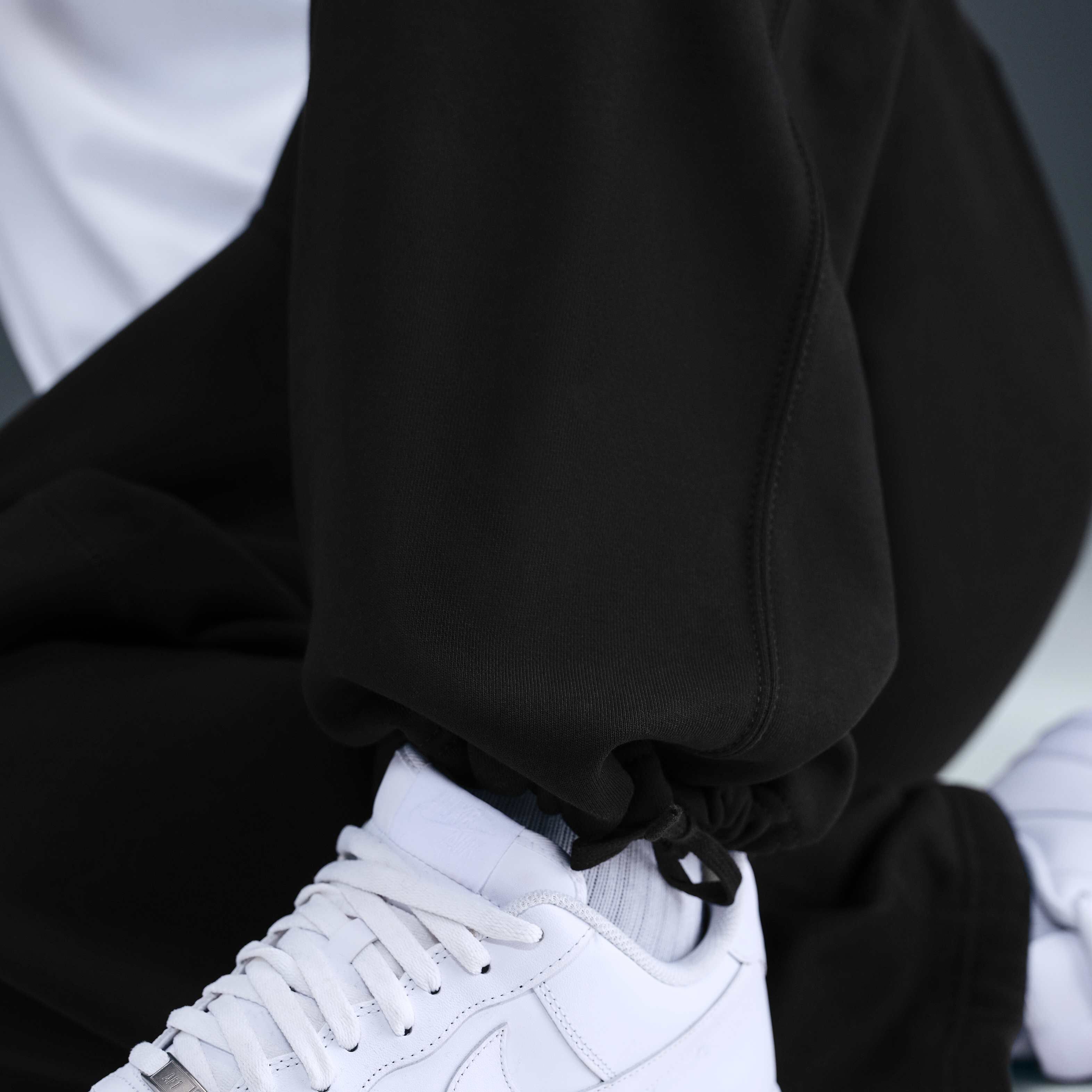 نايكي سولو سووش image number 11