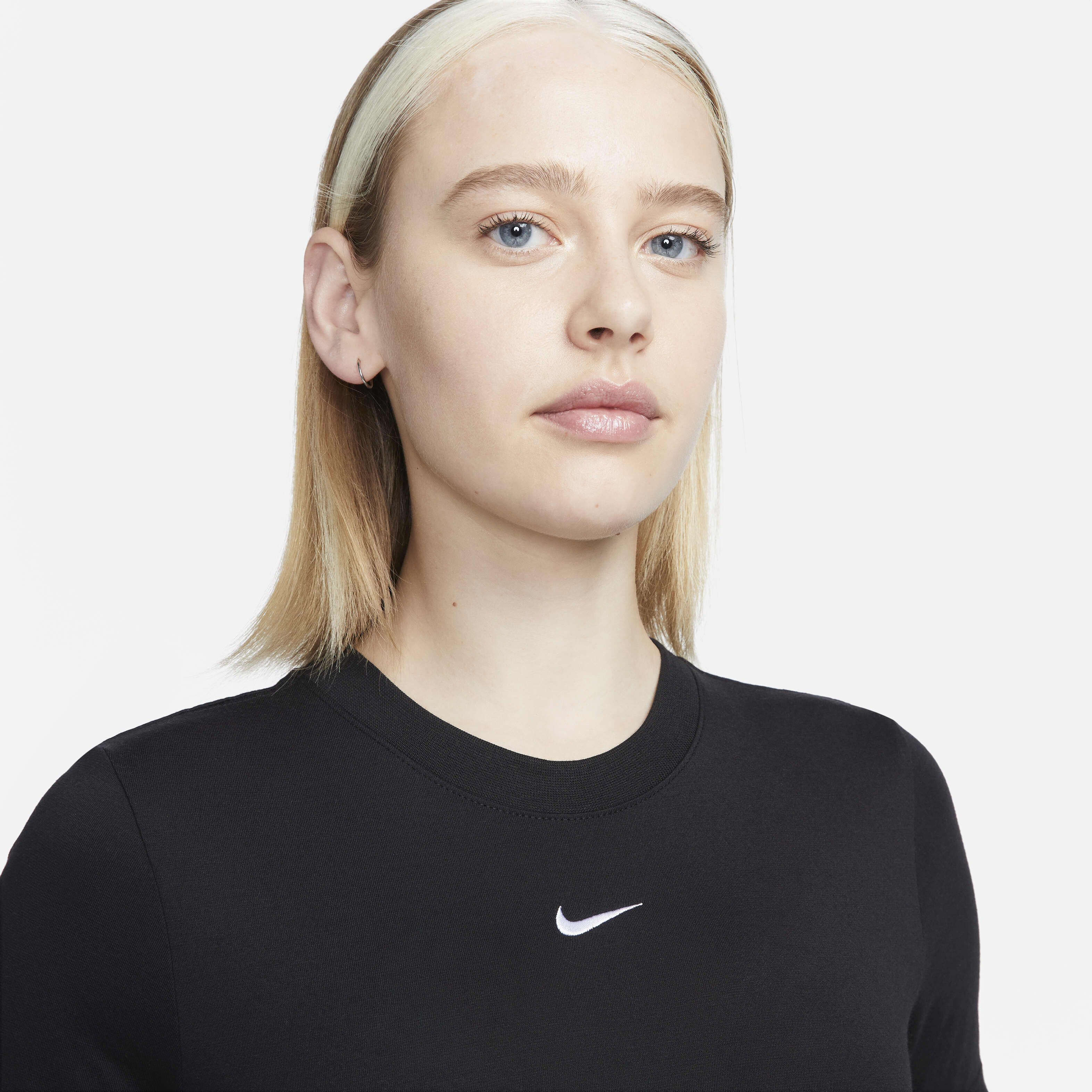 Buy Nike Sportswear Essential Women s Slim Cropped T Shirt Nike Qatar Official