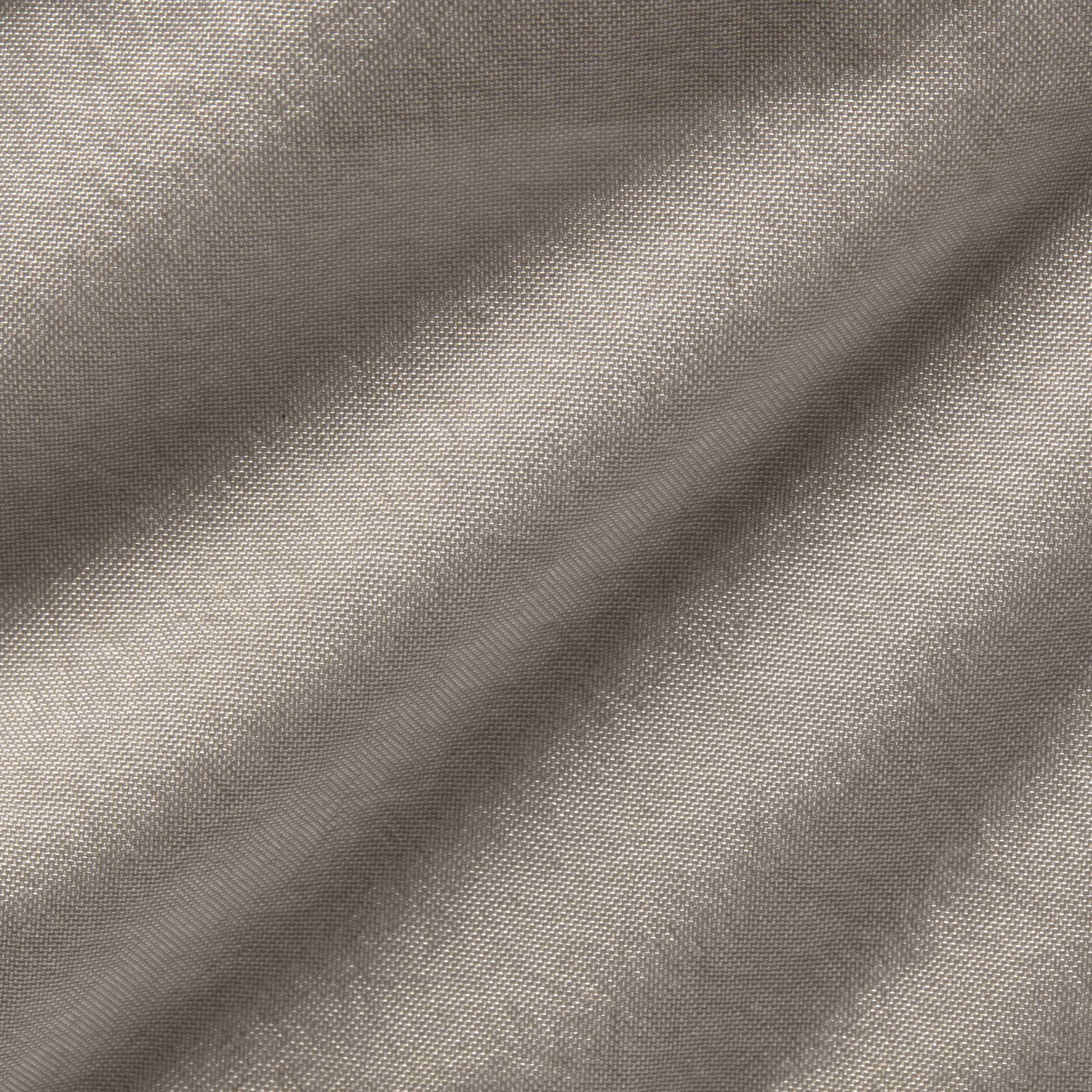 نايكي أورا image number 7