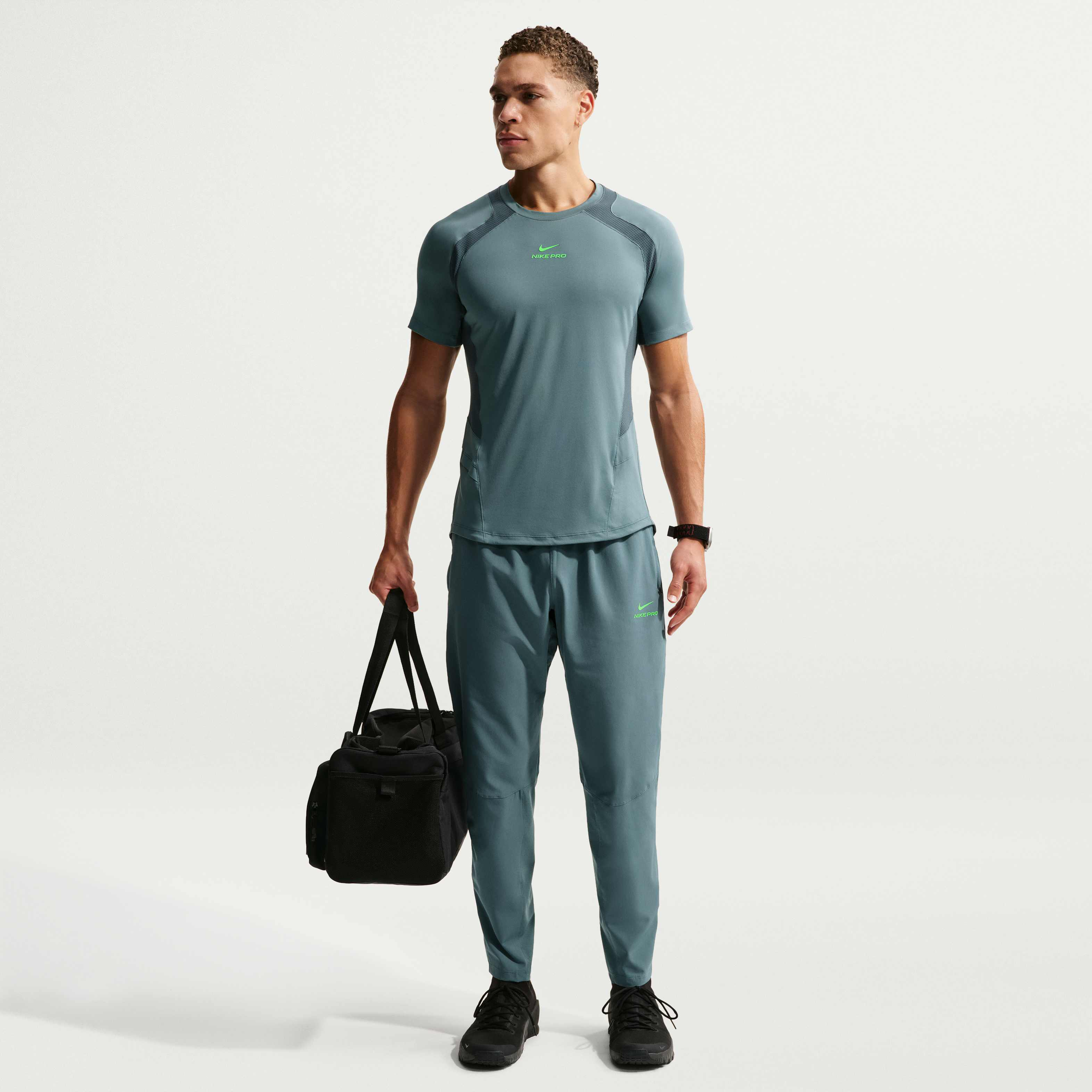 Nike Pro Training image number 3
