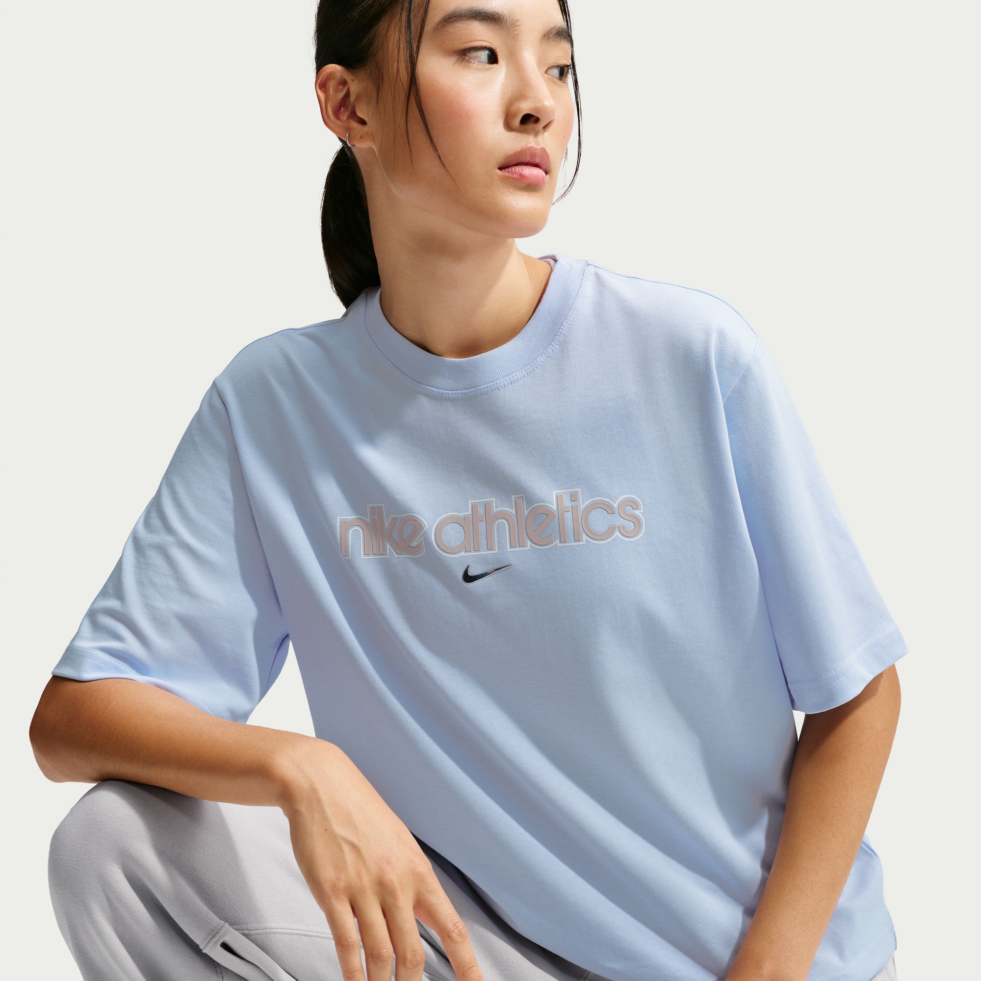 Nike Sportswear Essentials image number 4