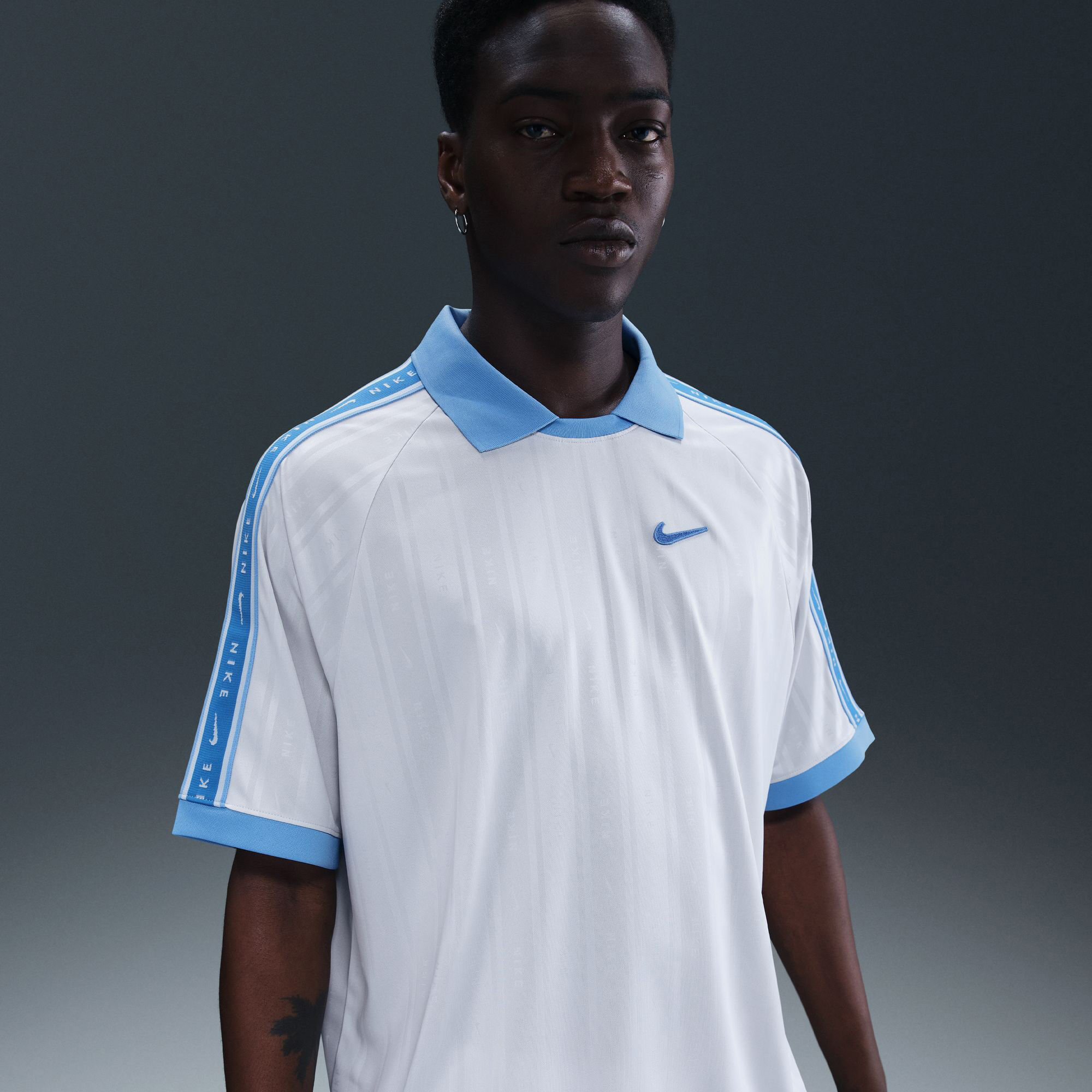 Zoom image