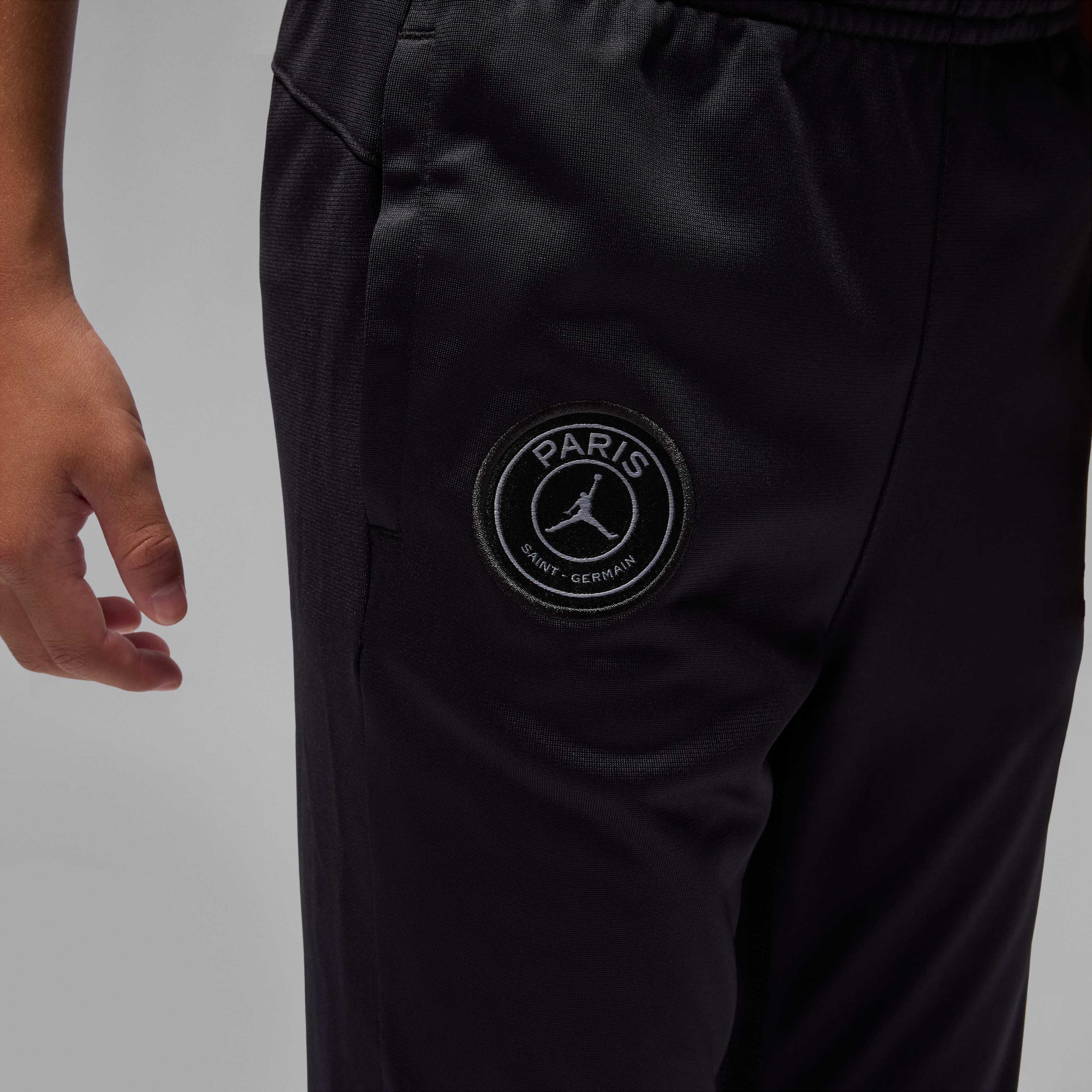 باريس سان جيرمان سترايك البديل image number 16