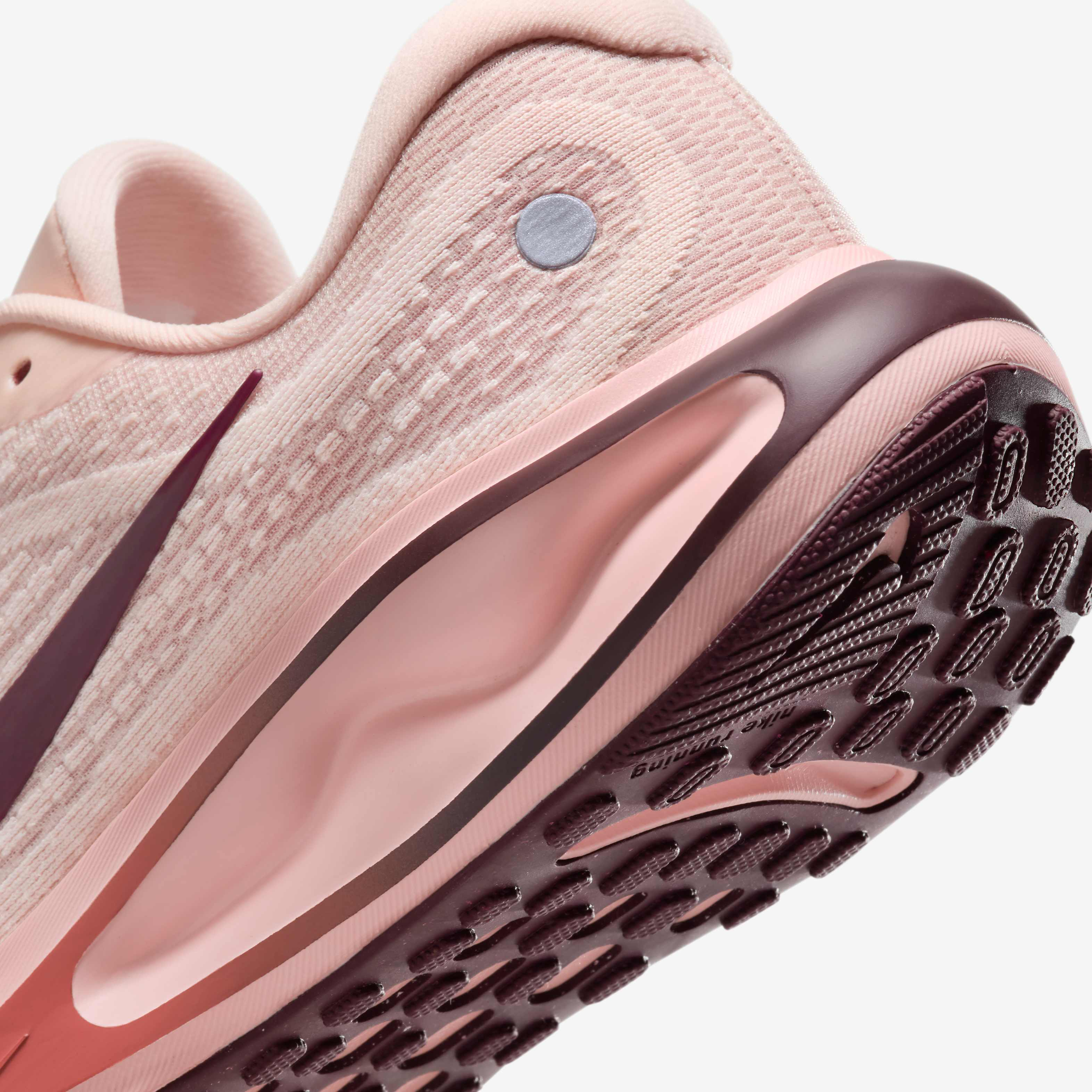 نايكي جيرني رن image number 7