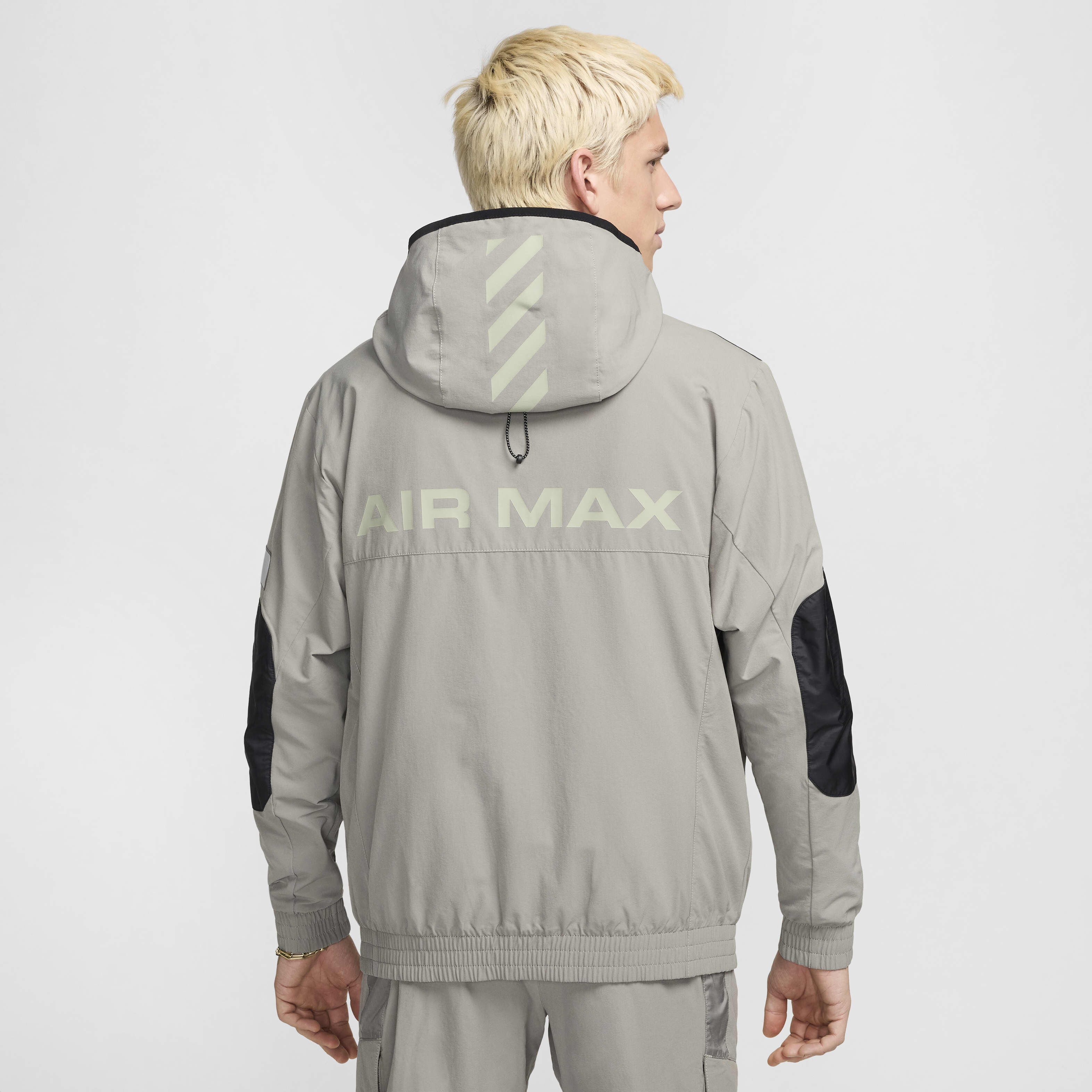 Buy Nike Air Max Men s Woven Jacket Nike Qatar Official