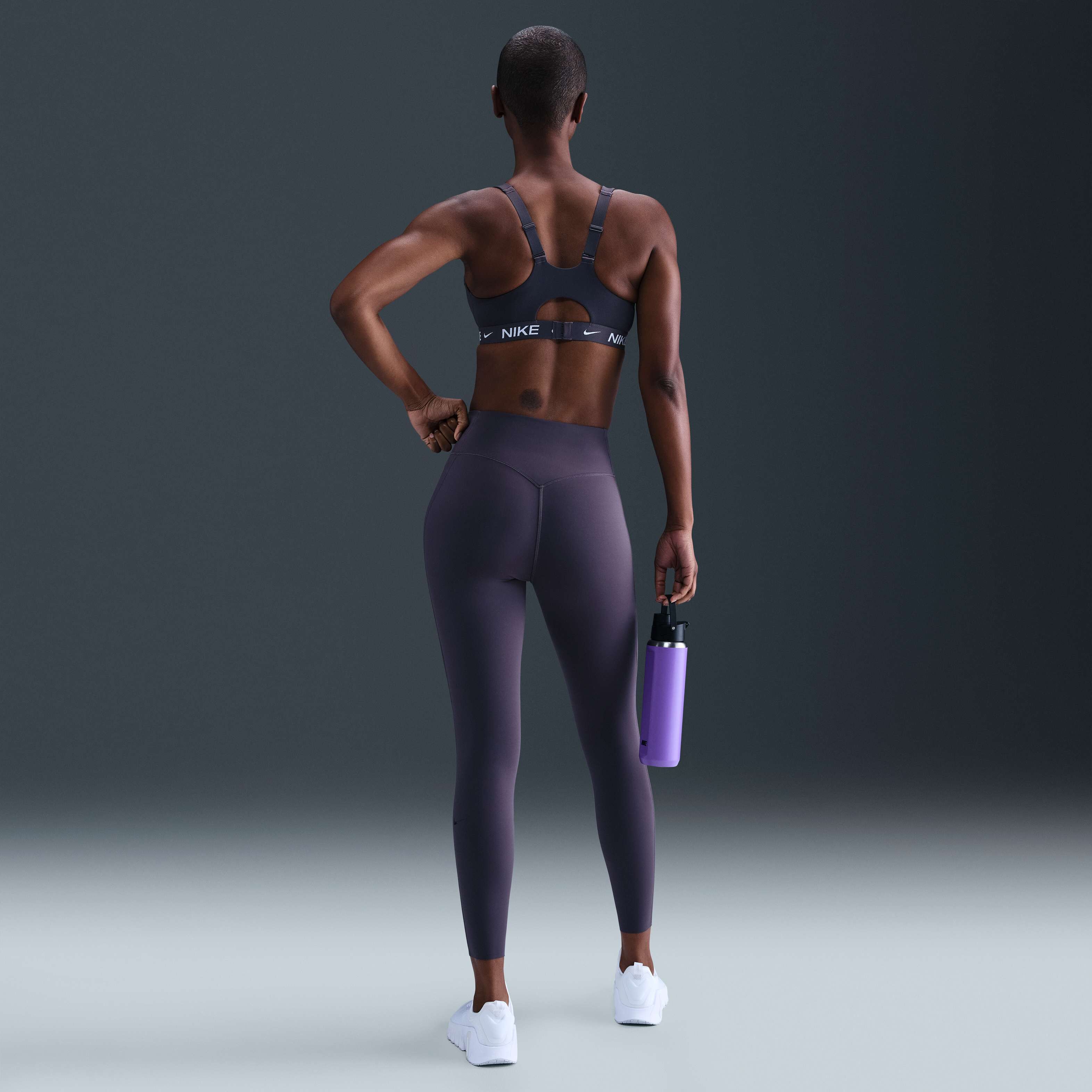 Nike Universa image number 3