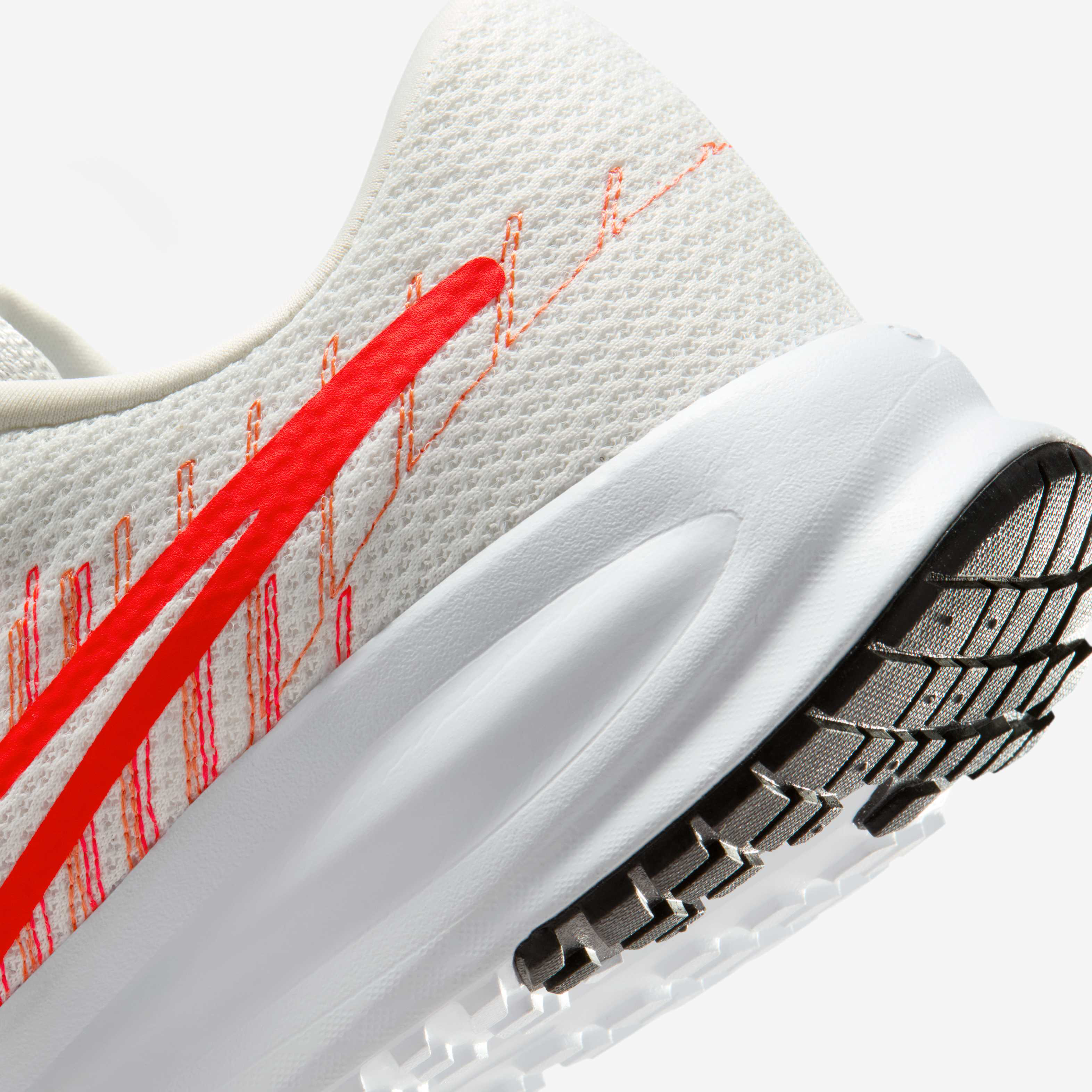 Nike Run Defy image number 7