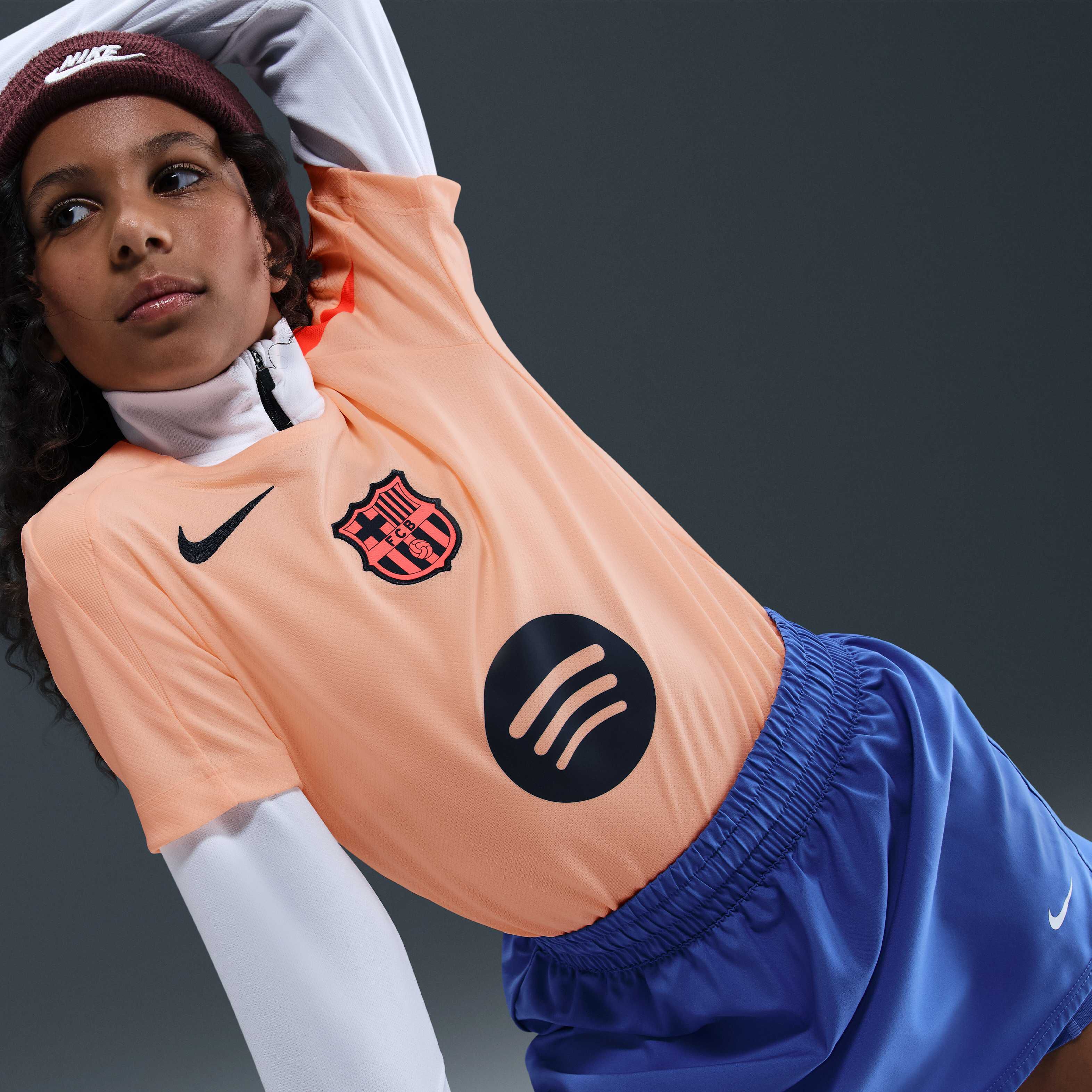 برشلونة سترايك البديل image number 2