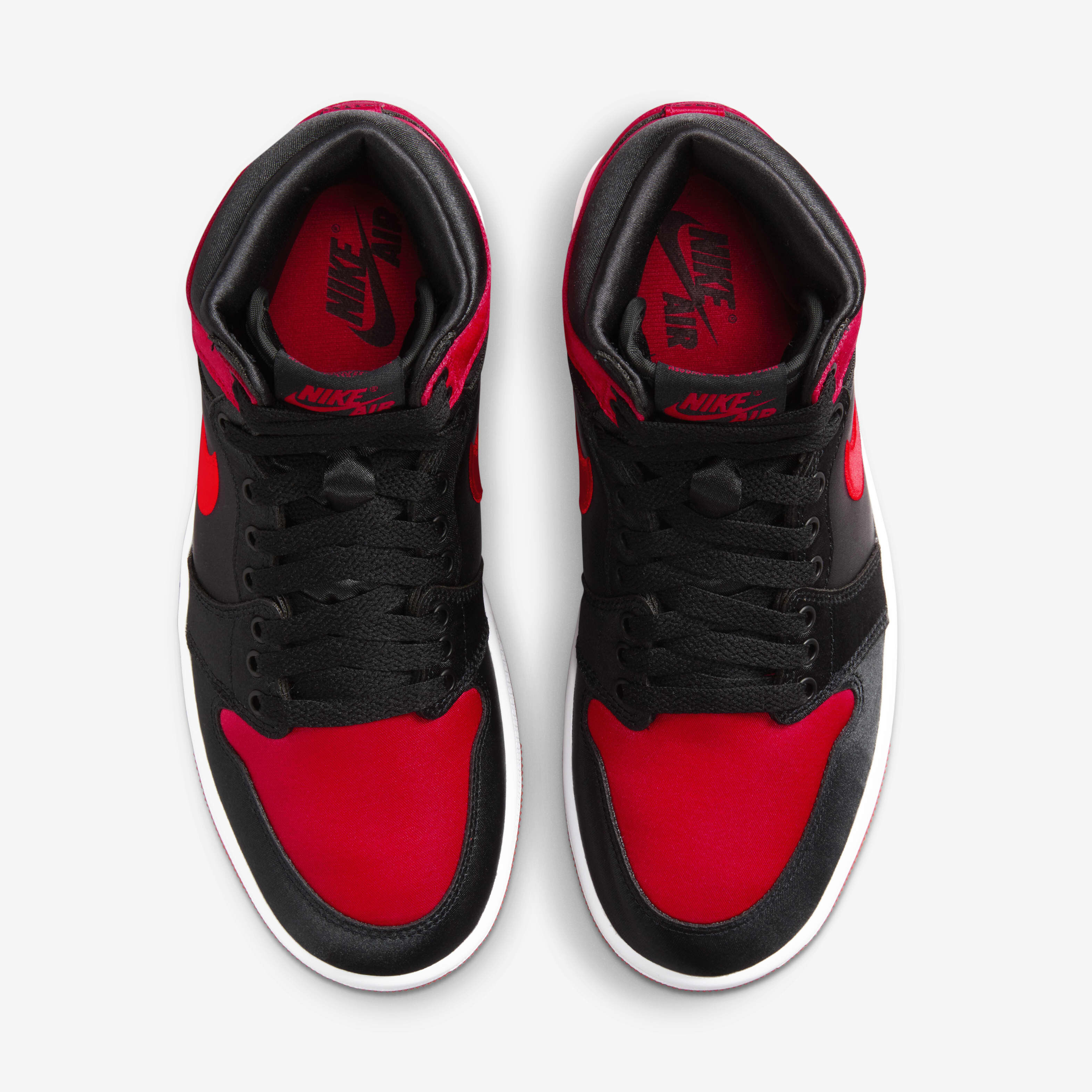 Air Jordan 1 High OG 'Satin Bred' image number 3
