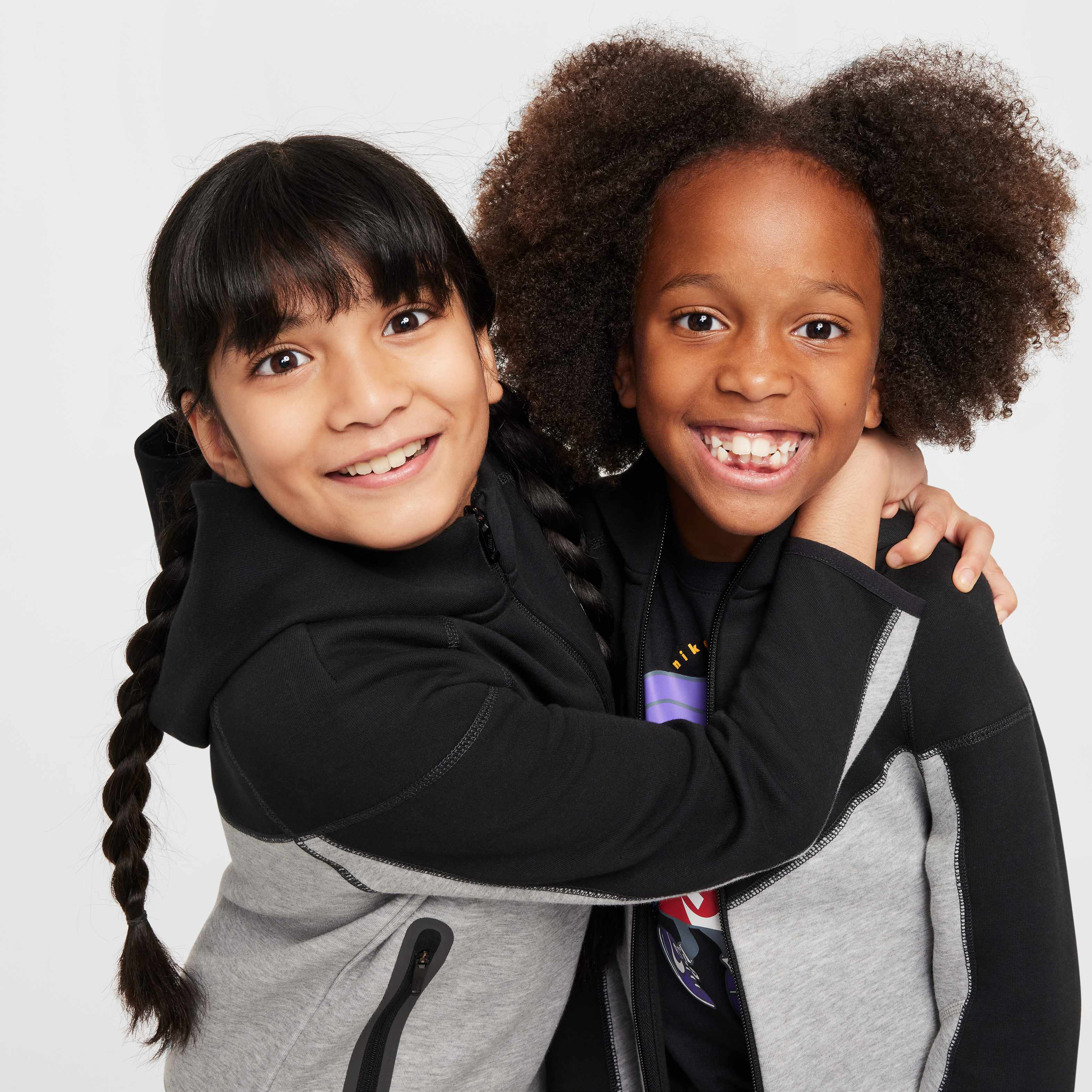 طقم نايكي سبورتسوير تك فليس بسحاب كامل image number 4