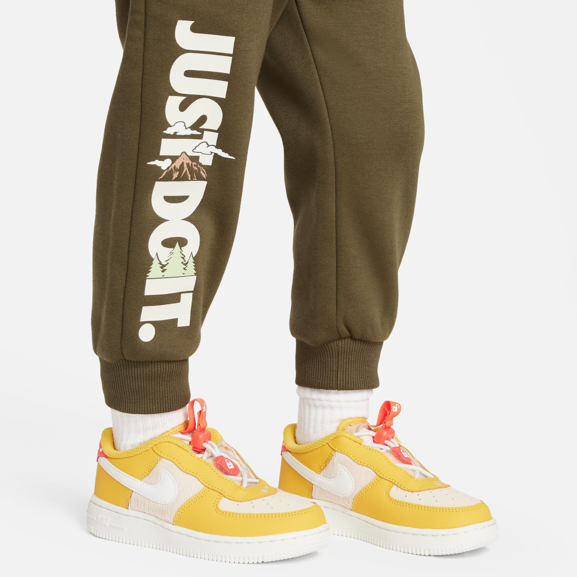 Nike Sportswear Snow Day Fleece Pants image number 4