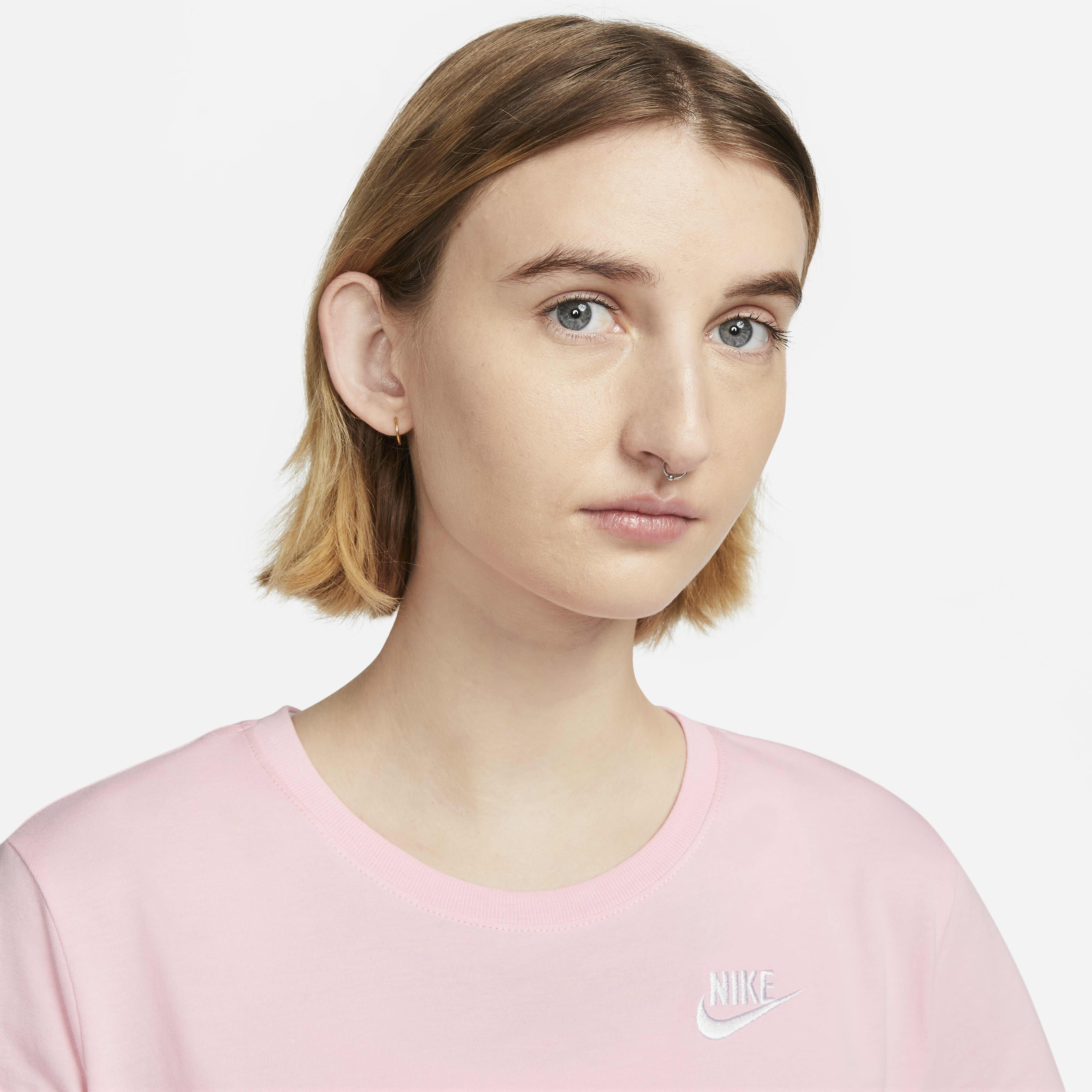 Nike Sportswear Club Essentials image number 2