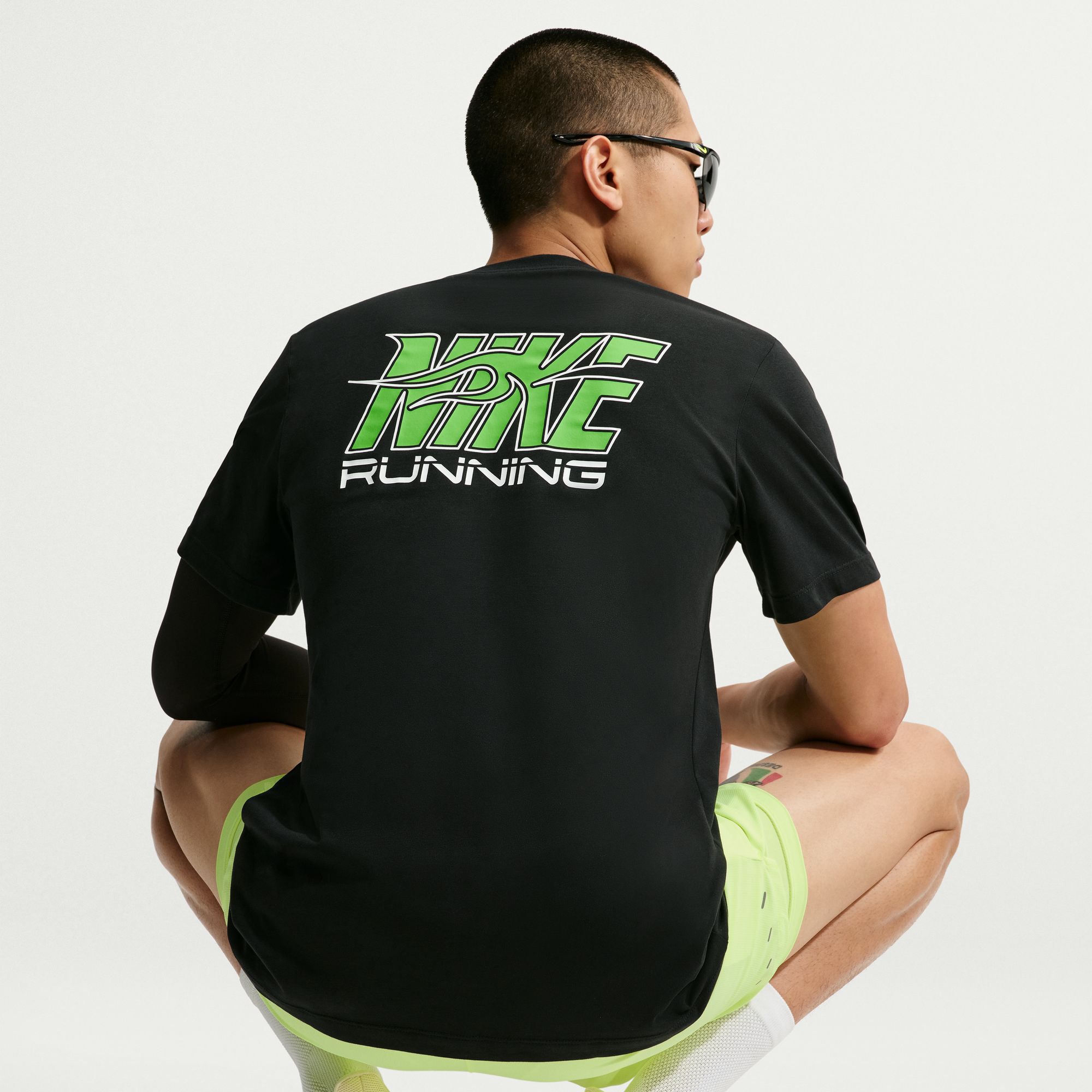 Nike image number 3
