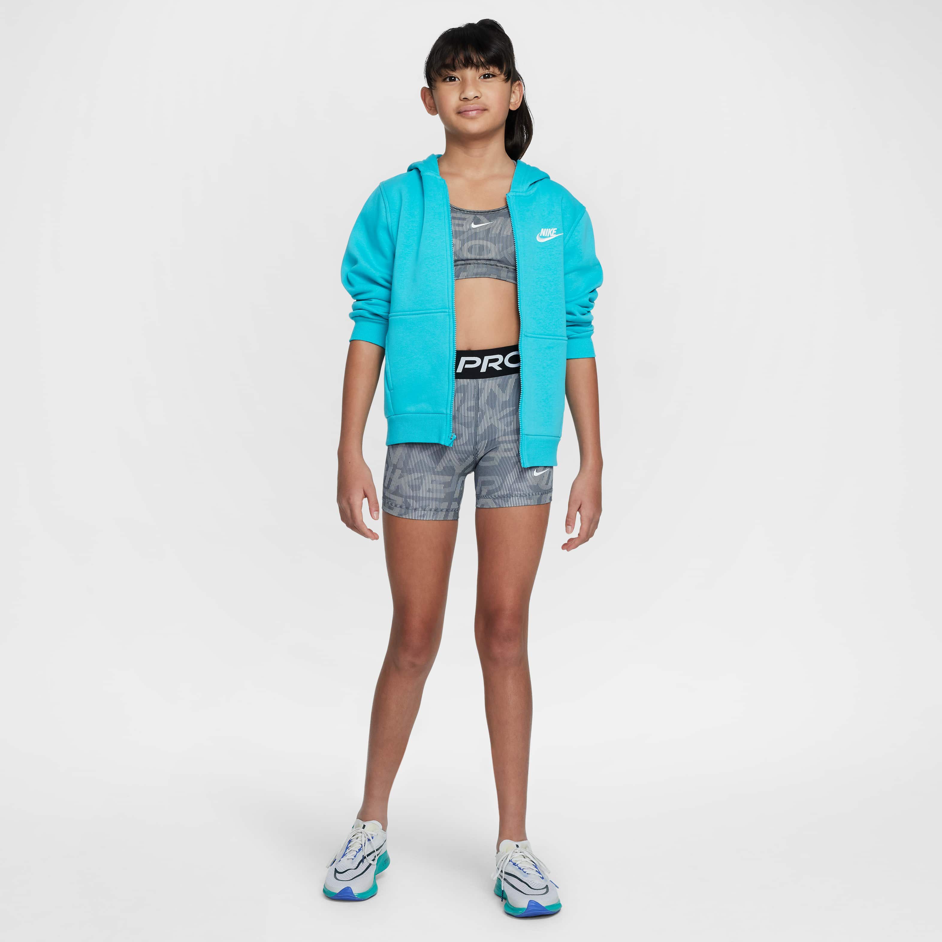 نايكي برو image number 4