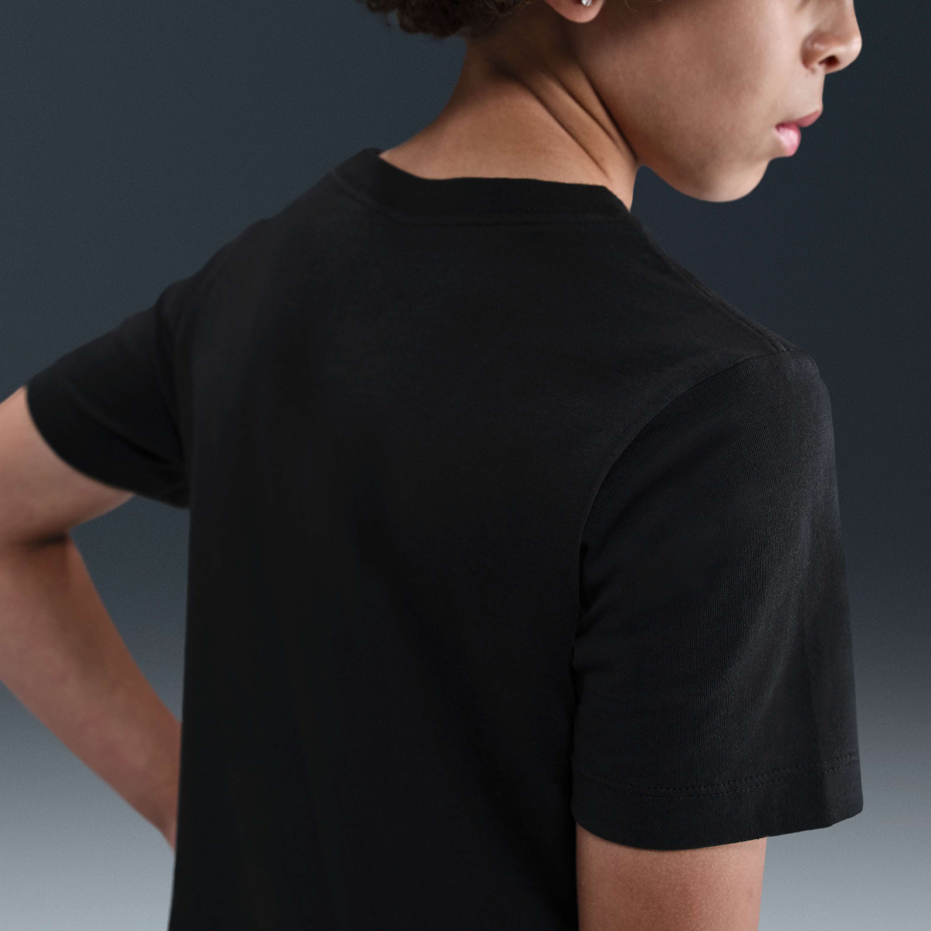 نايكي سبورتسوير image number 1